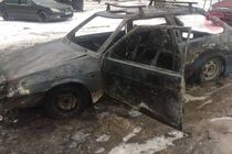 Новости Запорожья: ночью в городе сгорел автомобиль, полиция начала расследование (фото)