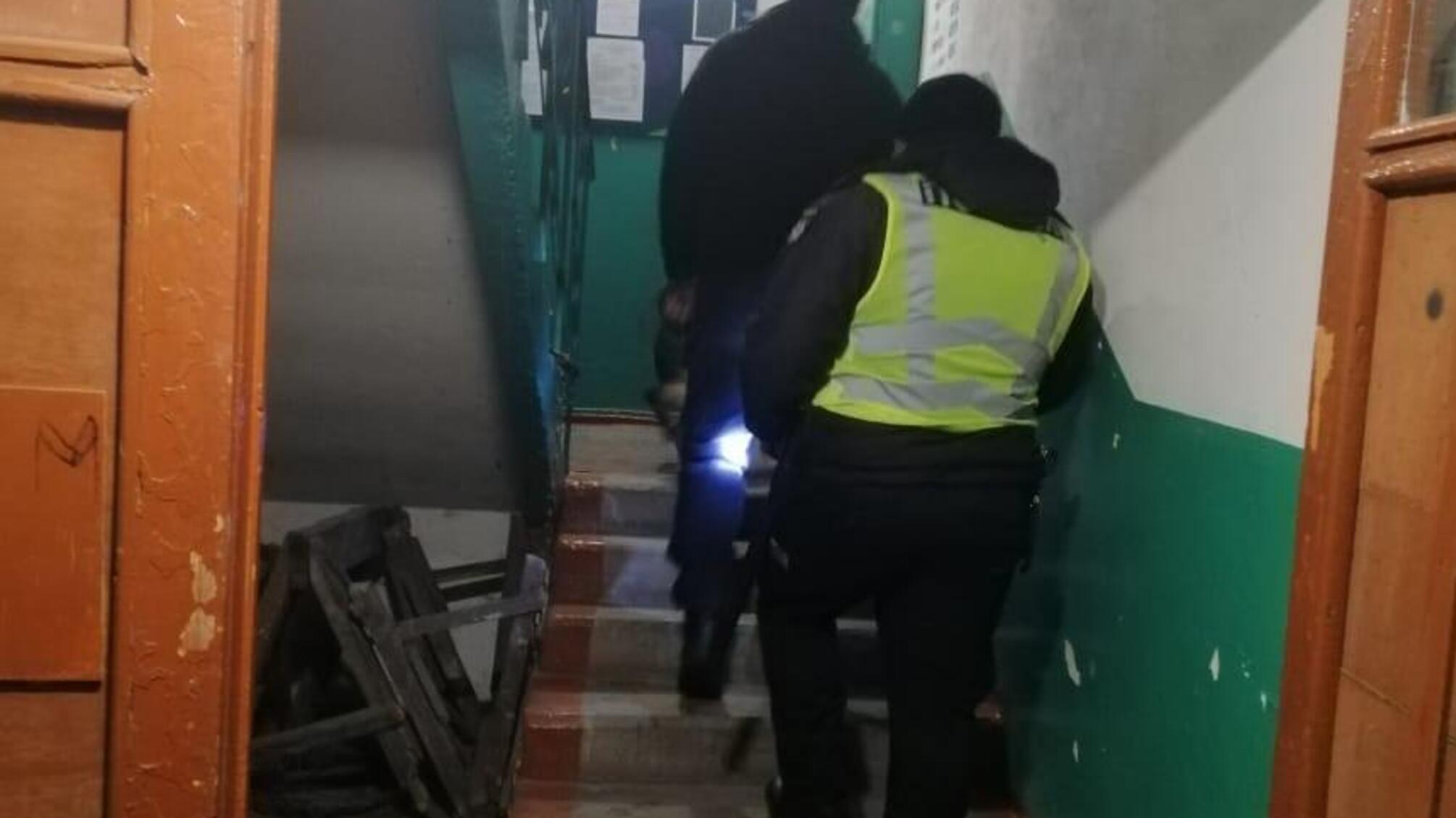 На Херсонщині поліцейські встановили псевдомінера багатоповерхівки