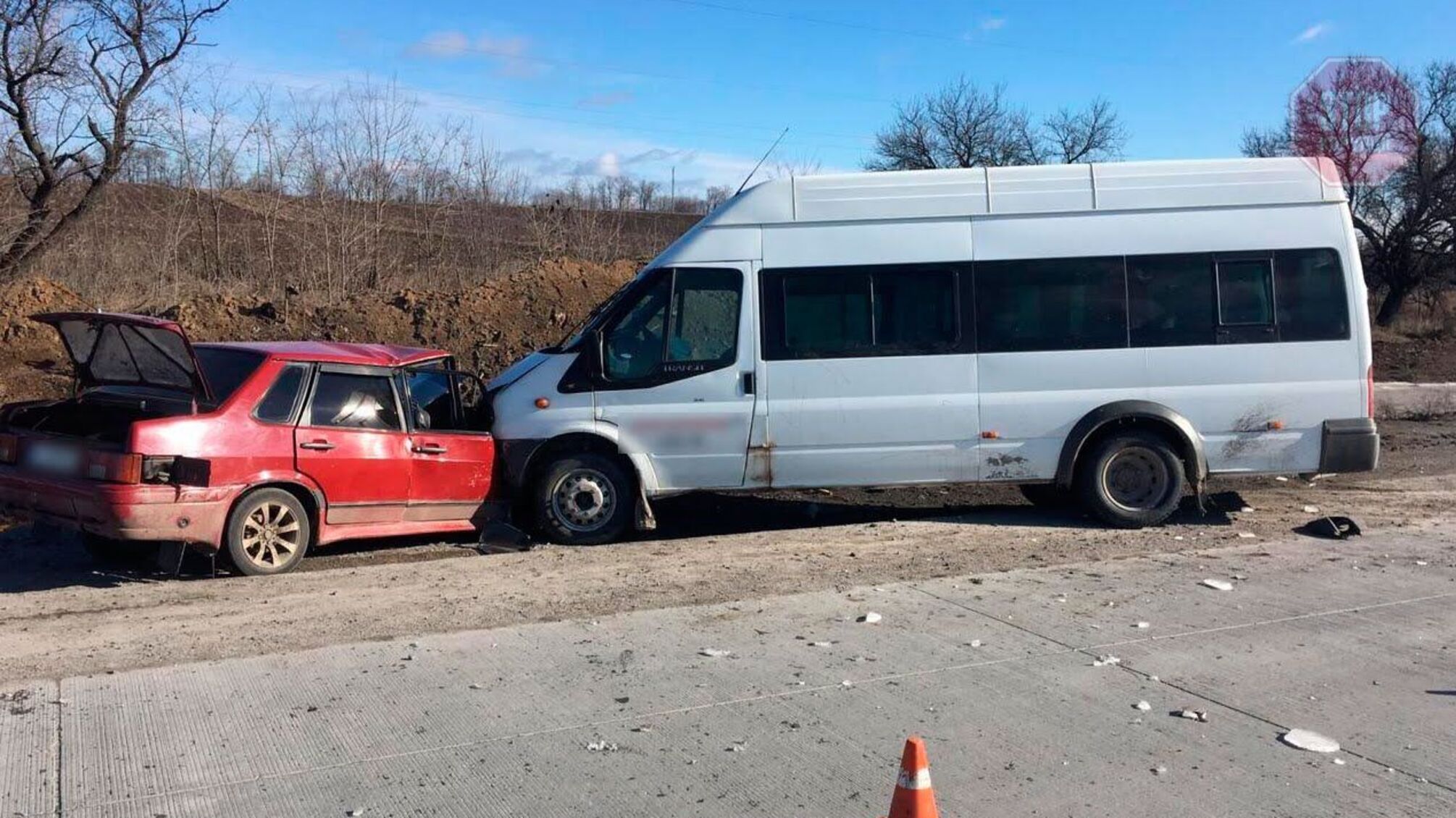 У Полтавській області легковик влетів у мікроавтобус, є постраждалі (фото)