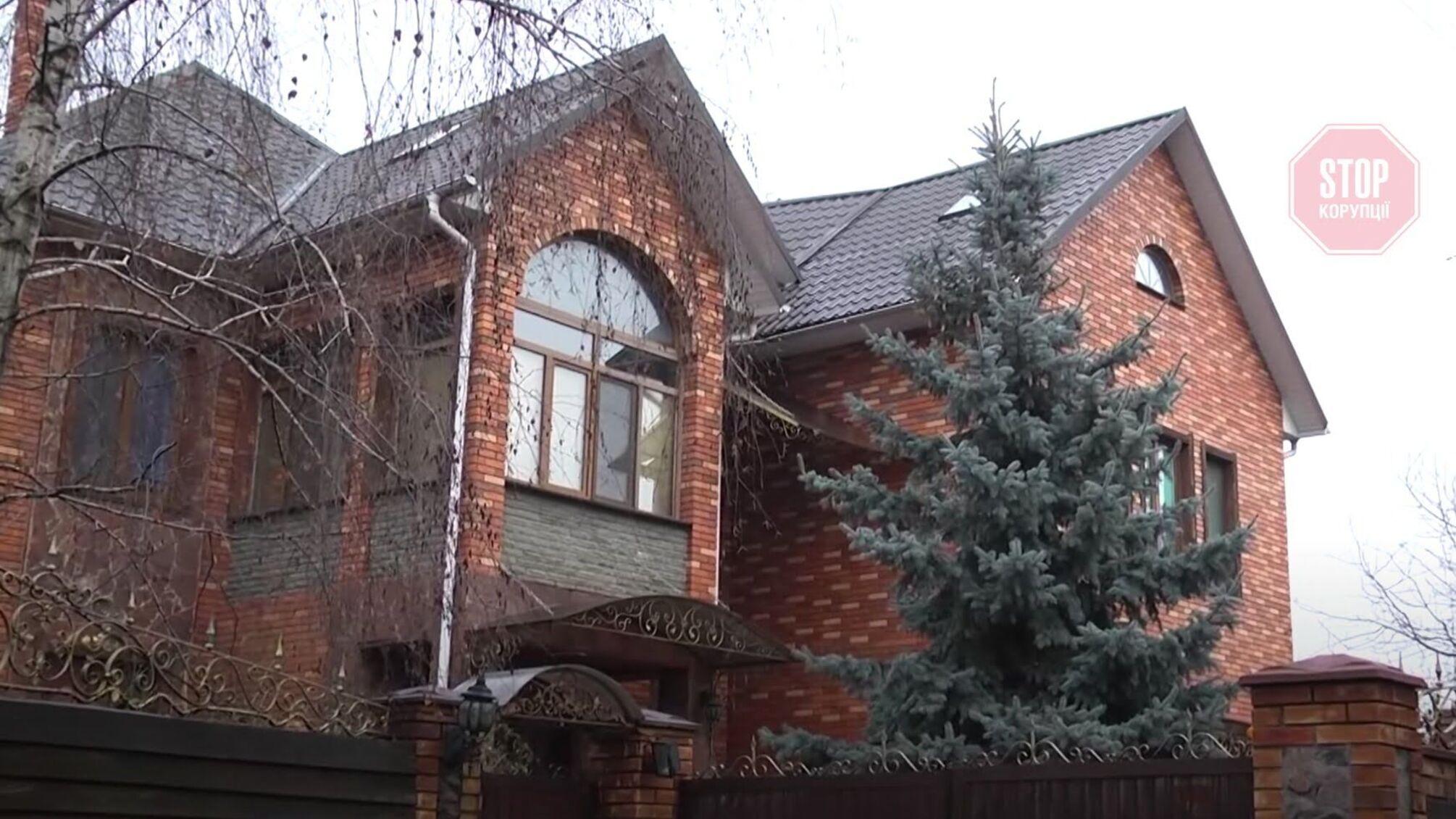 Під Києвом поліцейські не пускають законного орендаря до оселі, – наказ начальника відділу