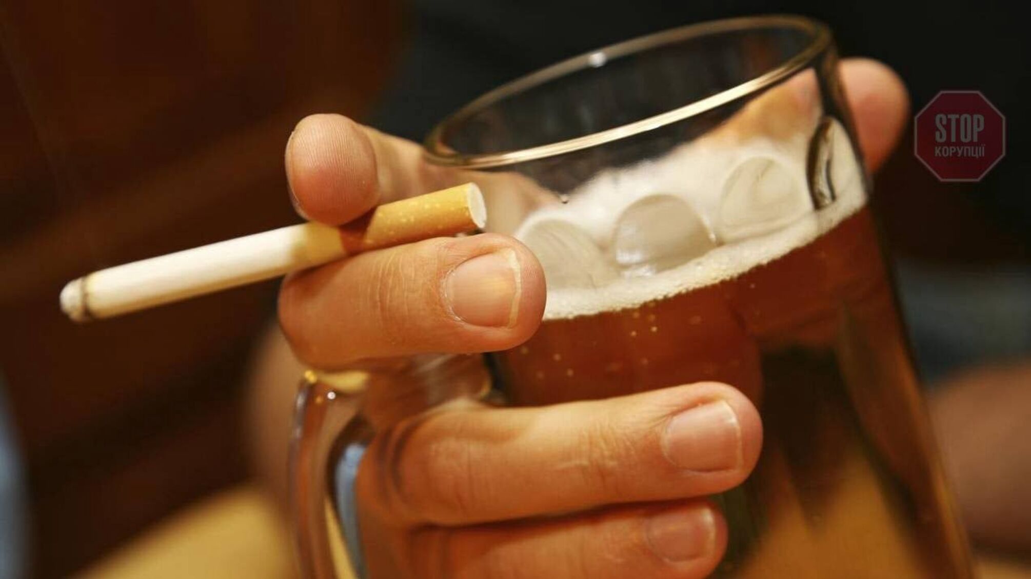 В Украине зафиксировали рост цен на алкоголь и сигареты