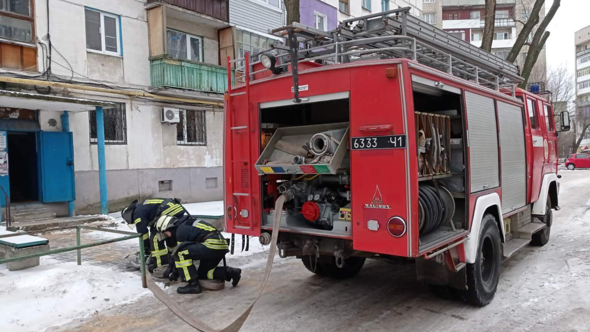 Луганська область: під час ліквідації пожежі у житловому будинку рятувальники виявили тіло чоловіка