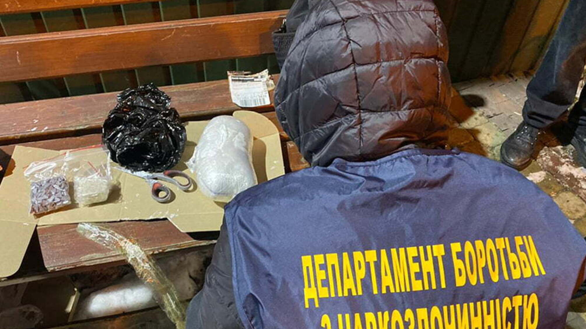 У Львові оперативники вилучили у чоловіка наркотиків та психотропів на понад 700 тисяч гривень