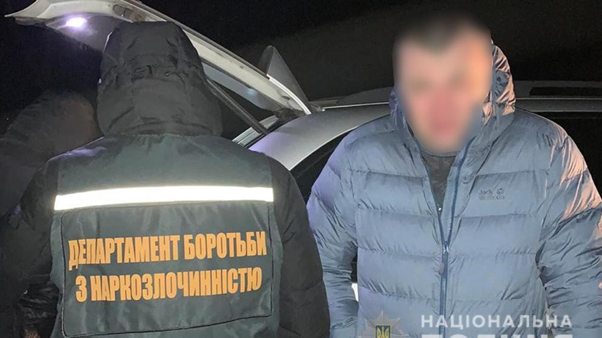 На Полтавщині поліція затримала дилера під час збуту метамфетаміну