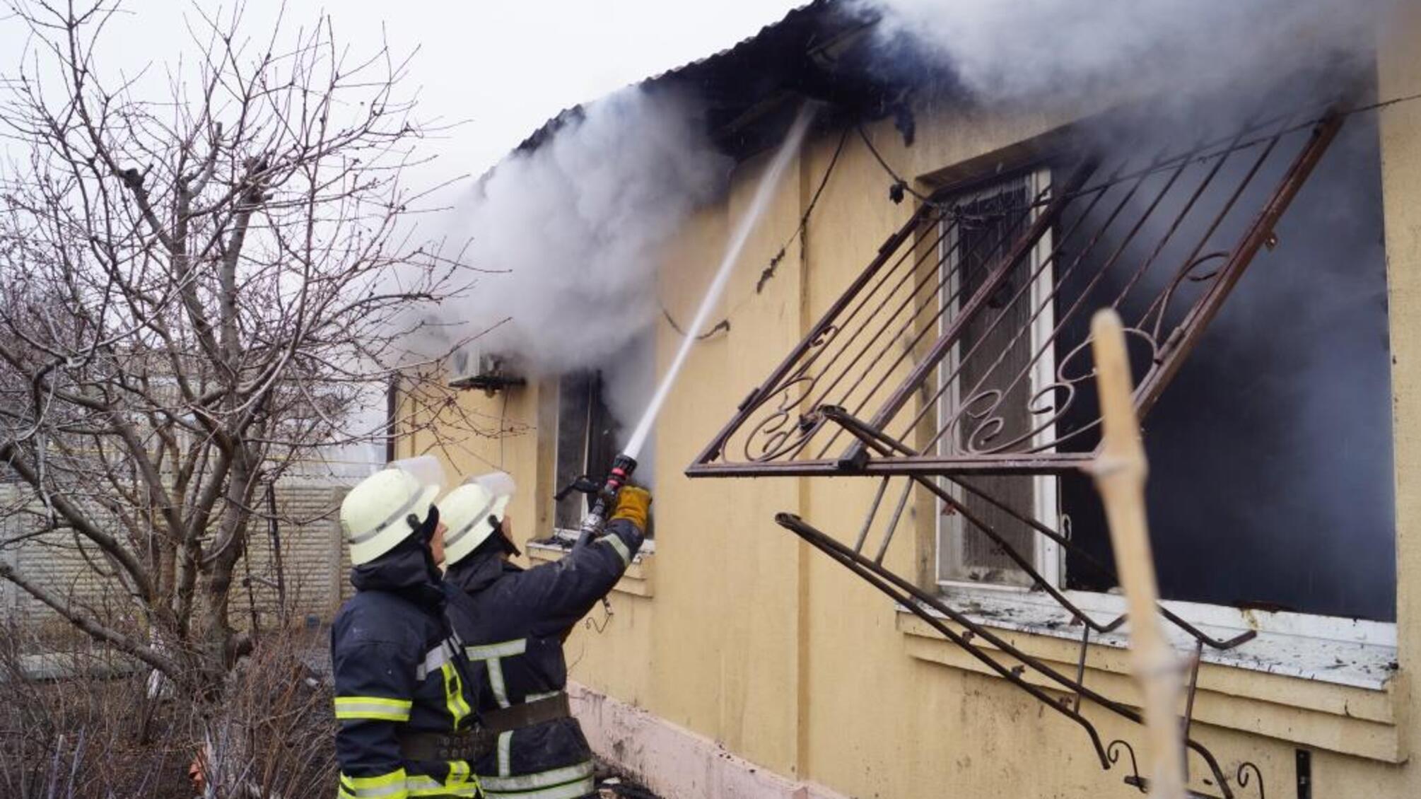 Запорізький область: рятувальники ліквідували пожежу у будинку