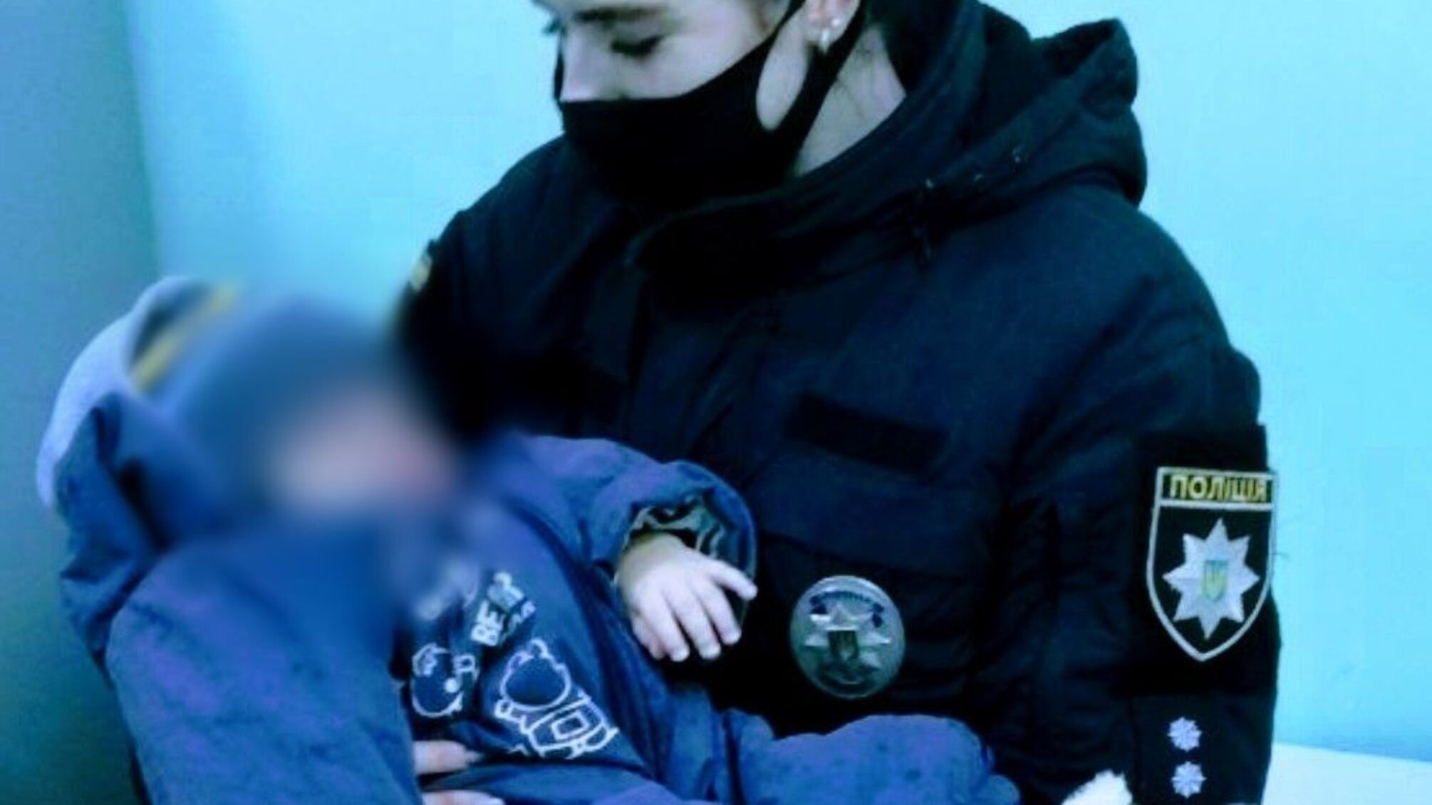 У Херсоні 10-річна дівчинка зателефонувала до поліції, щоб допомогти хворій мамі