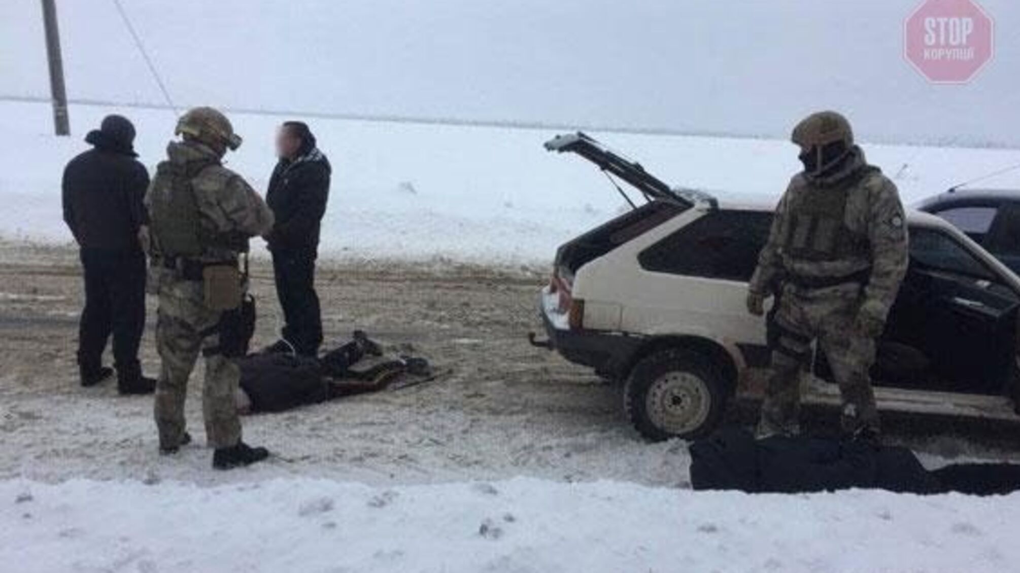 В Сумской области полиция задержала двух рецидивистов, которые ограбили пенсионерку (фото)
