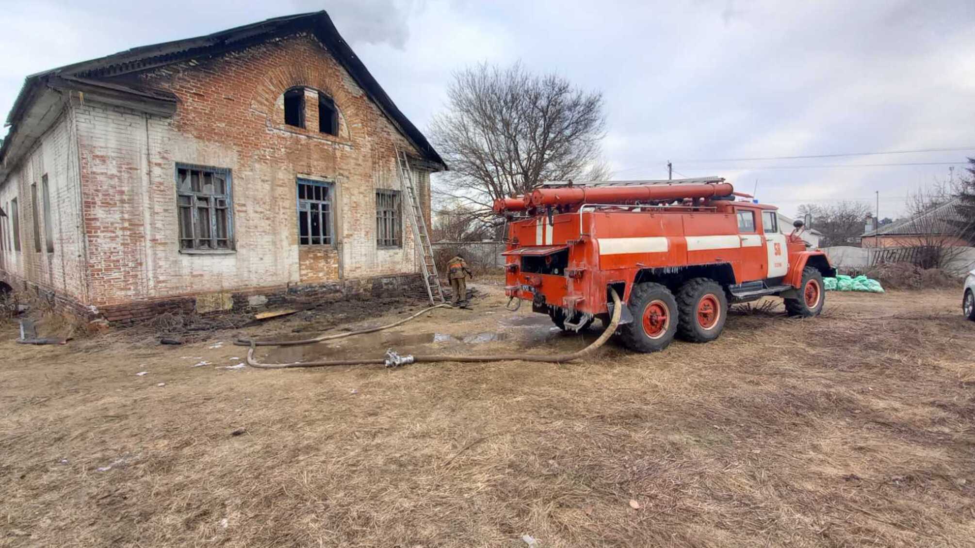 Харківська область: ліквідовано пожежу у будівлі, що не експлуатується