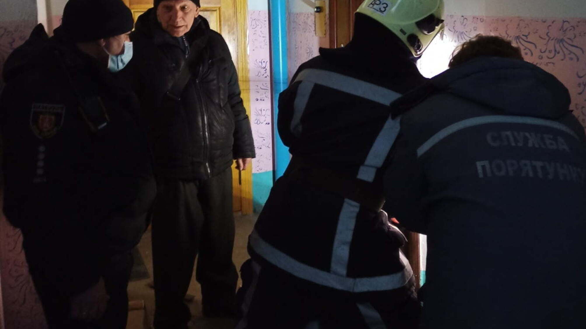 Київська область: рятувальники надали допомогу літній жінці