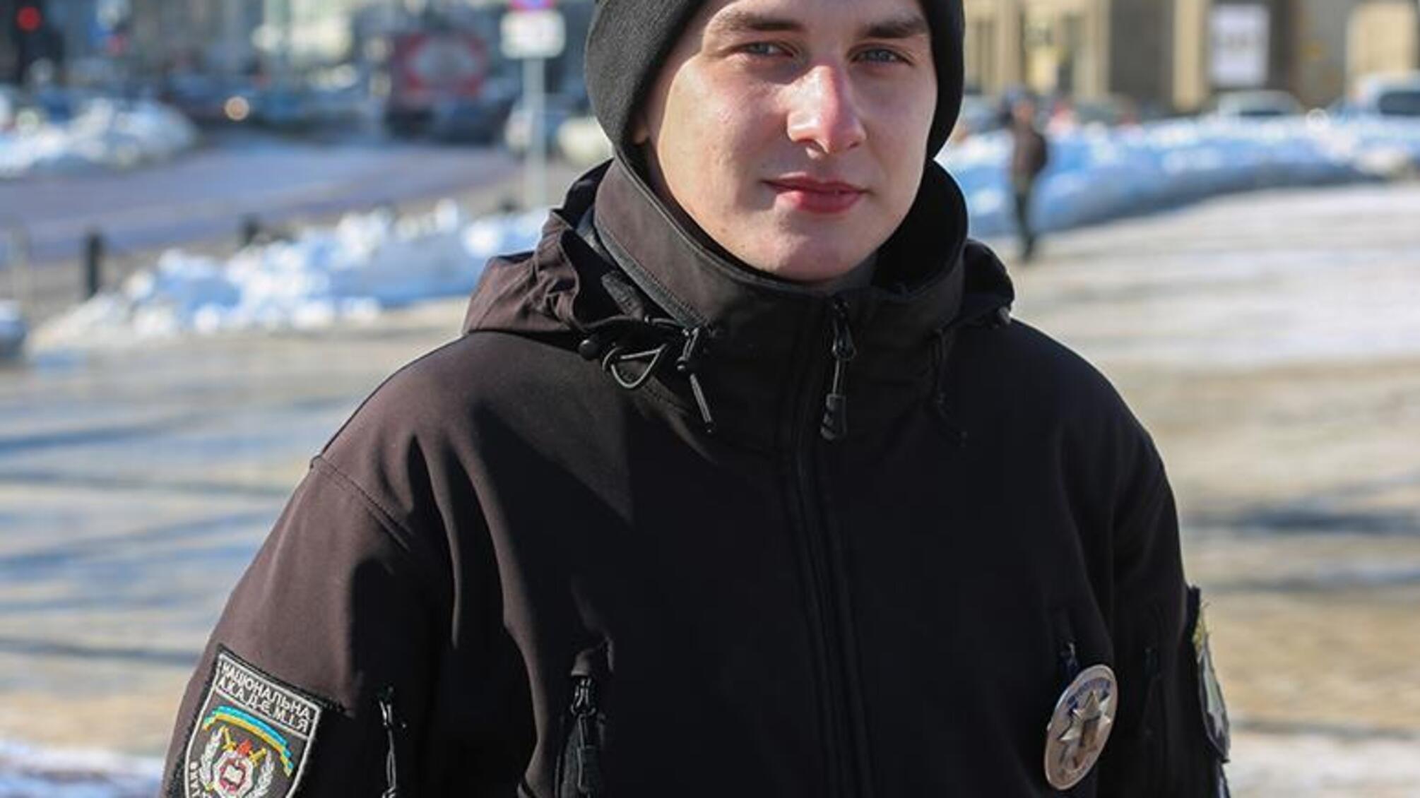 У Києві курсант відомчого вишу спільно з оперативниками затримав трьох молодиків за розбійний напад