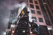 В столице горела многоэтажка, пострадал хозяин квартиры