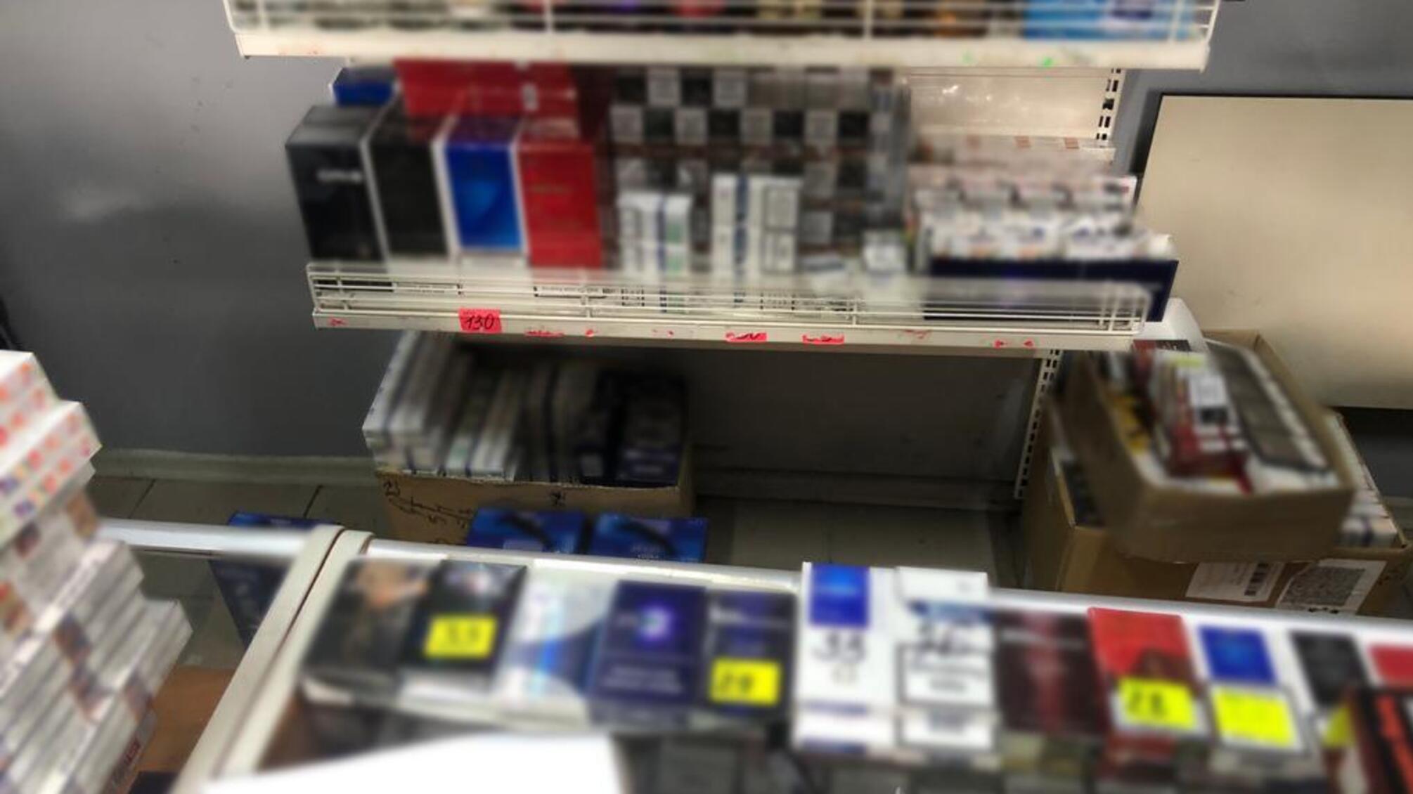 В магазині на околиці Одеси правоохоронці виявили безакцизний алкоголь та цигарки