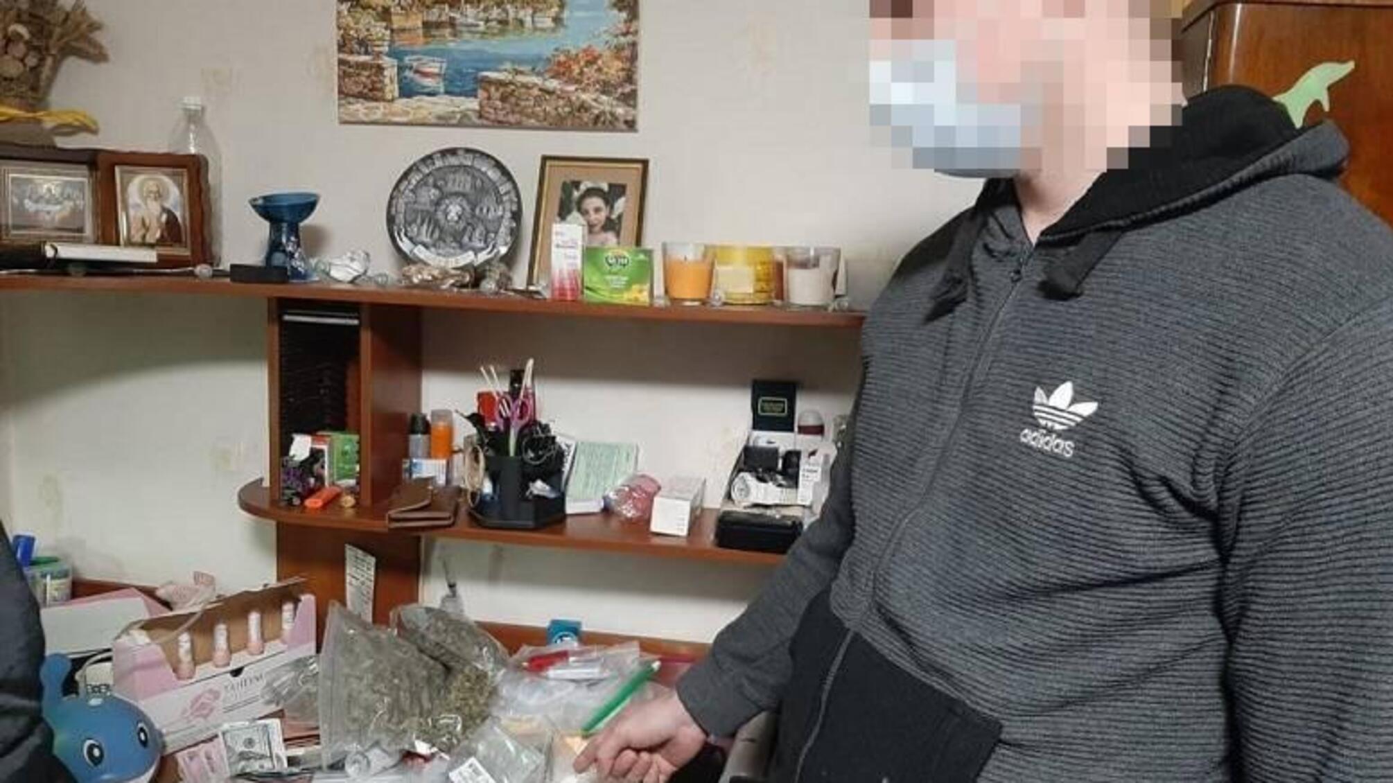 Оперативники поліції Києва провели спецоперацію для затримання наркоторговців