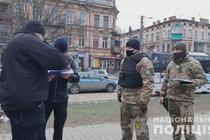 В центрі Одеси правоохоронці вилучили в іноземця гранату із запалом