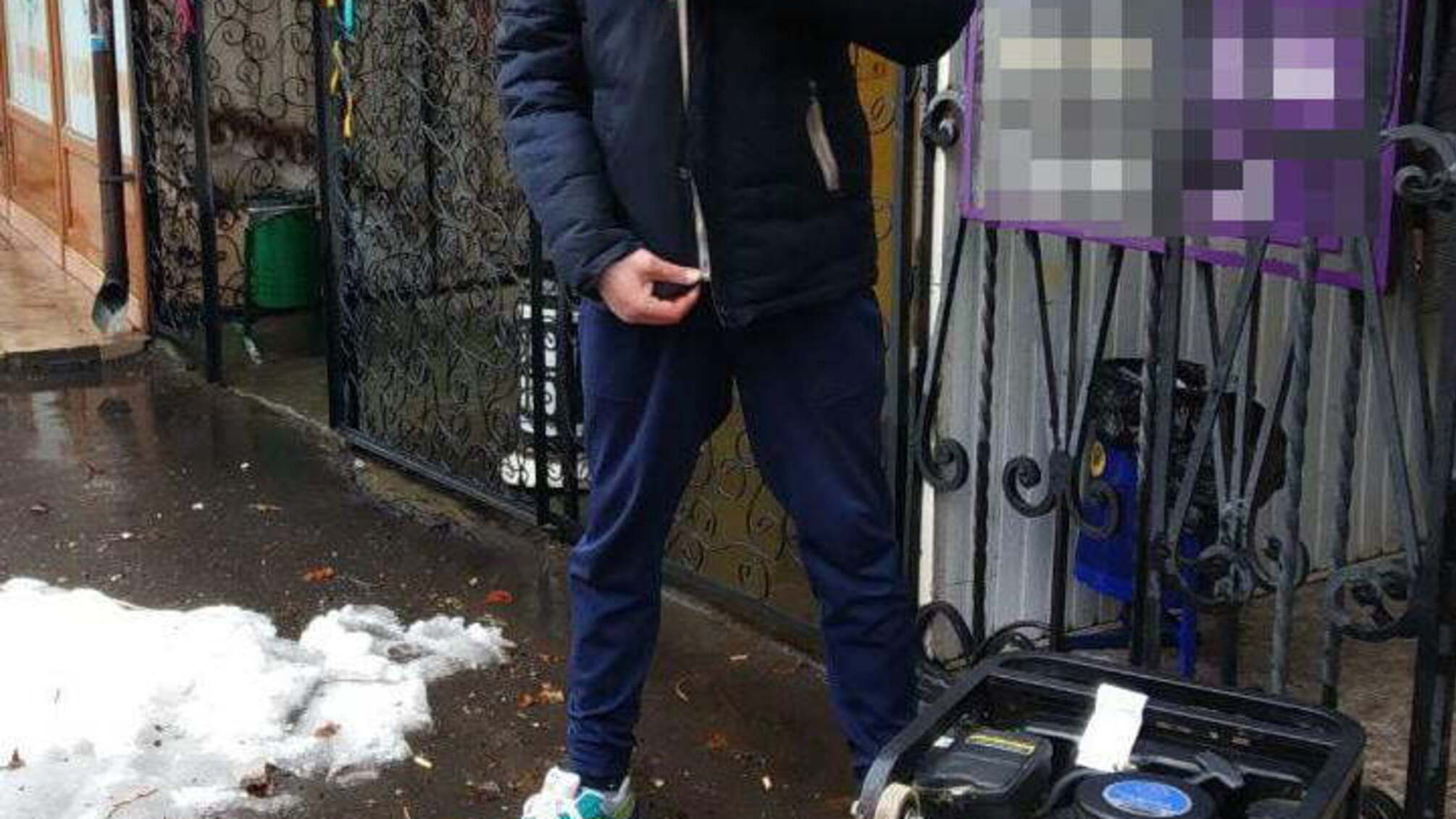 Поліцейські притягують до відповідальності одесита, який пограбував ломбард