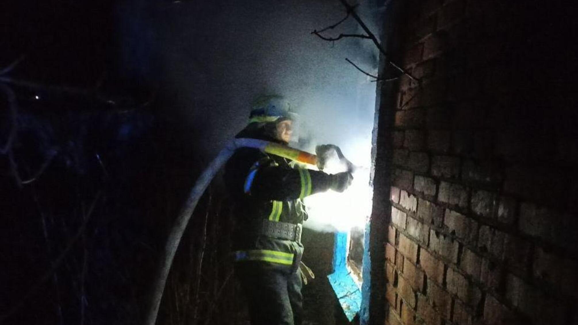 Запорізька область: бійці ДСНС ліквідували пожежу у житловому будинку
