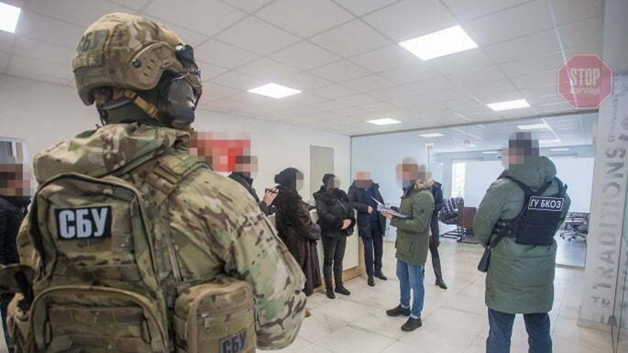 Бывший руководитель завода им. Патона присвоил здание предприятия в центре столицы