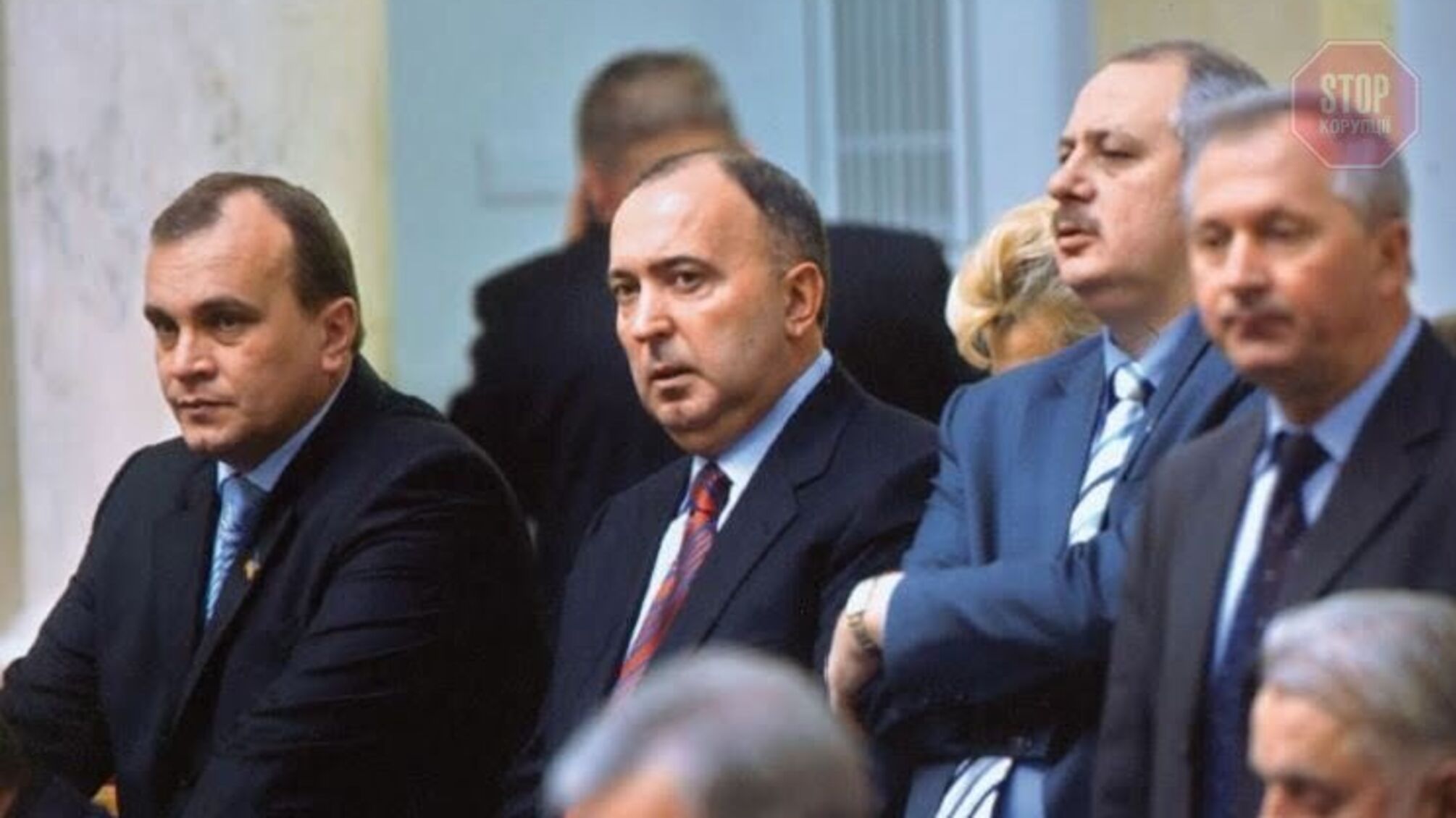 Офшори та 'вкрадені' пенсії: британське видання розкрило секрети ексрегіонала Шарова та його родини