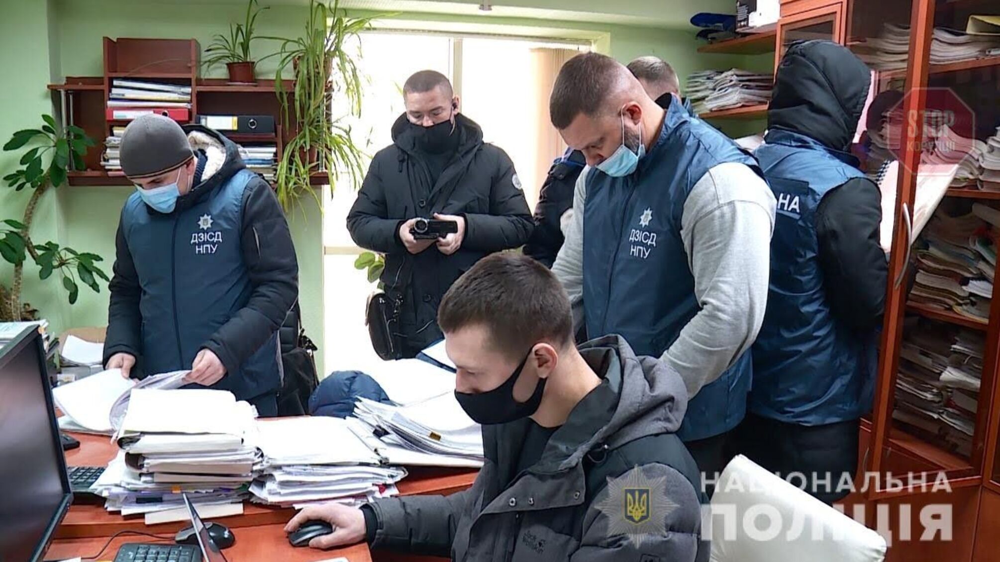 Нацполіція: Посадовці 'Укрзалізниці' привласнили понад 4,5 млн грн (фото, відео)
