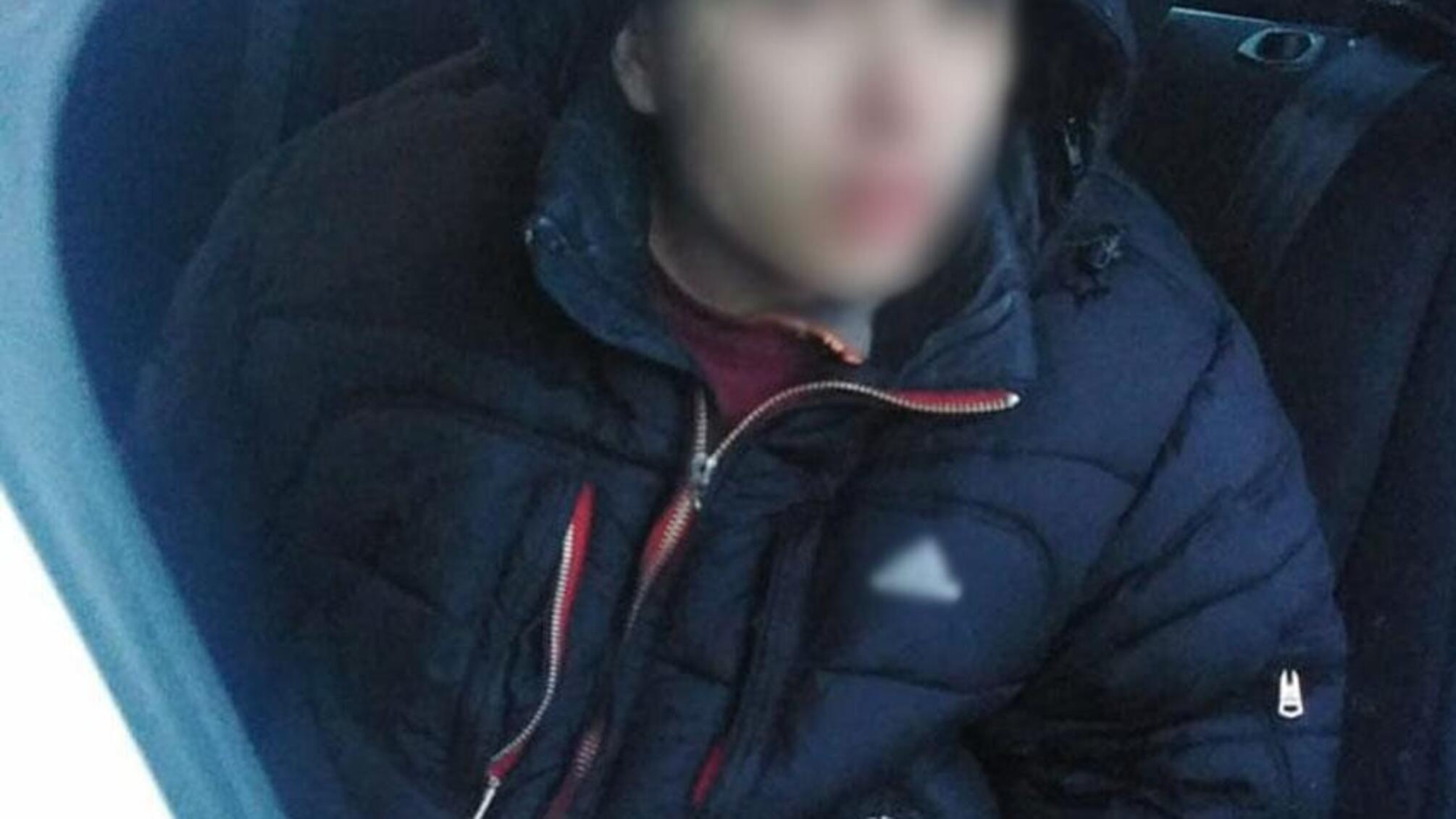 Поліцейські Чернігівщини врятували хлопця, який вночі загубився в лісі
