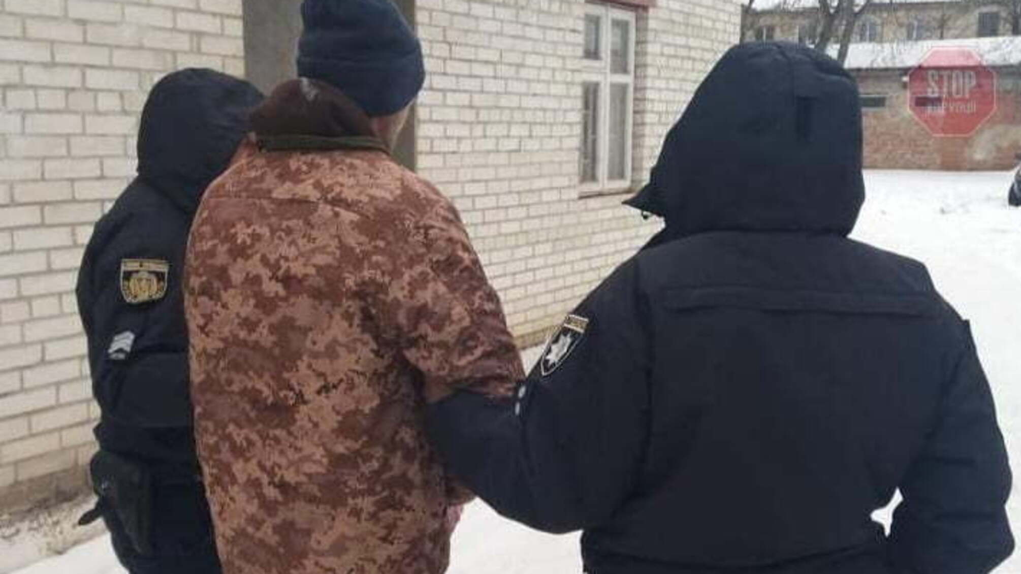 Во Львовской области мужчина избил пенсионерку лопатой (фото)
