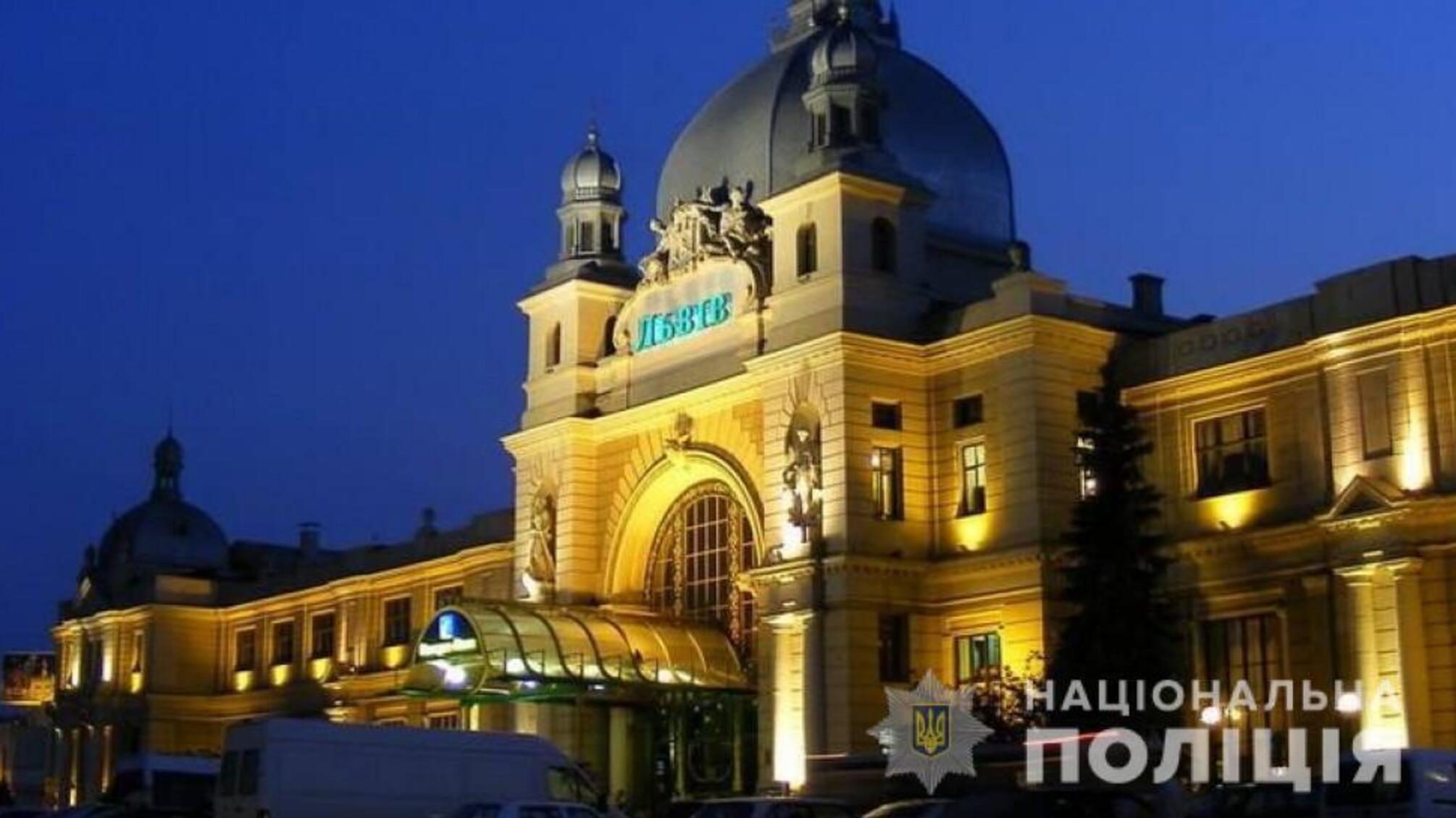 Поліцейські затримали зловмисника, який надав неправдиве повідомлення про замінування Головного залізничного вокзалу у Львові