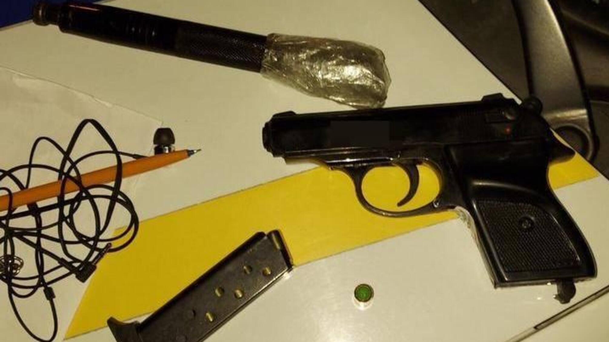Правоохоронці розпочали кримінальне провадження за фактом незаконного поводження зі зброєю неповнолітнього жителя Чорноморська