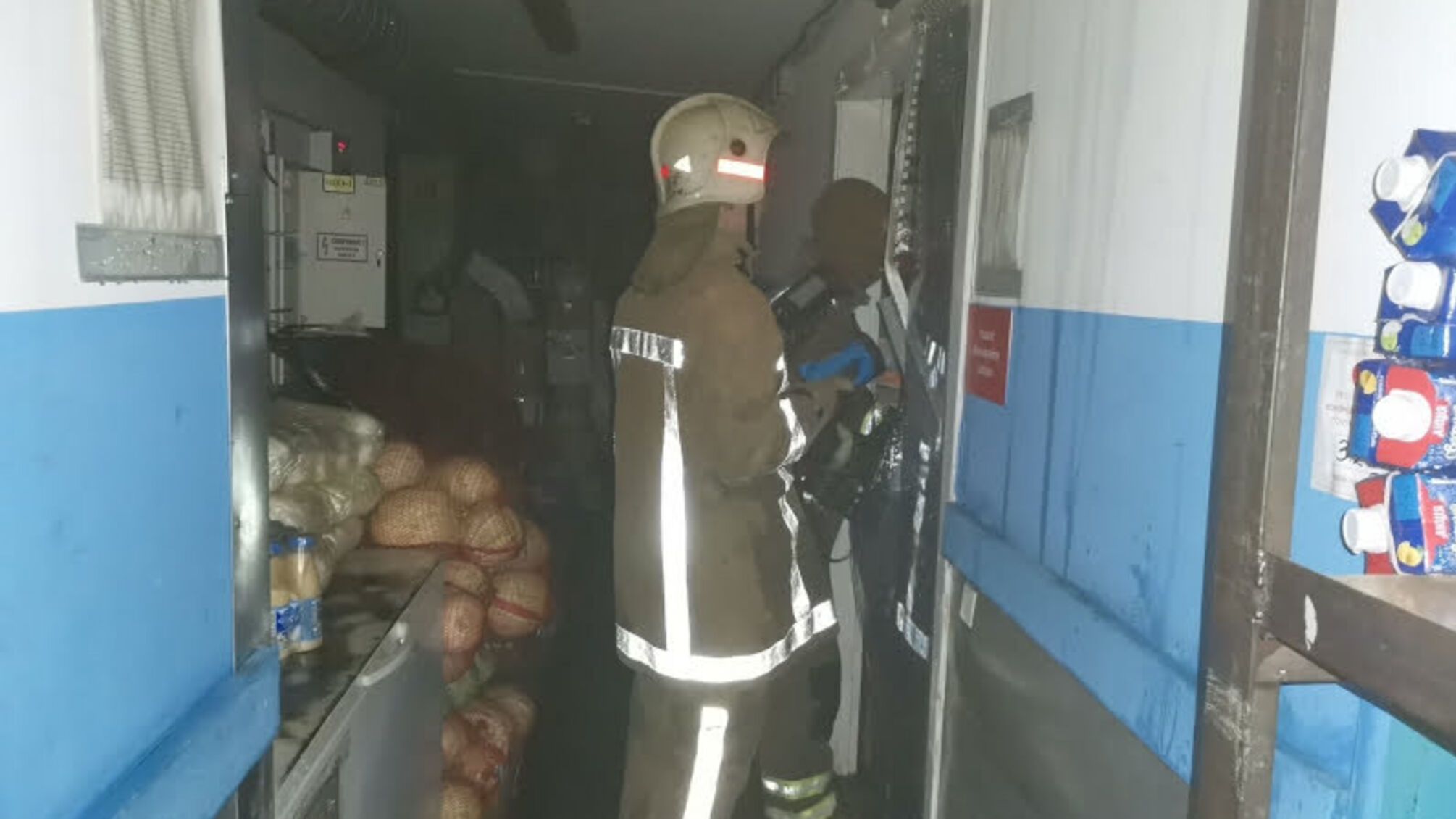 Київська область: рятувальниками ліквідовано пожежу у супермаркеті
