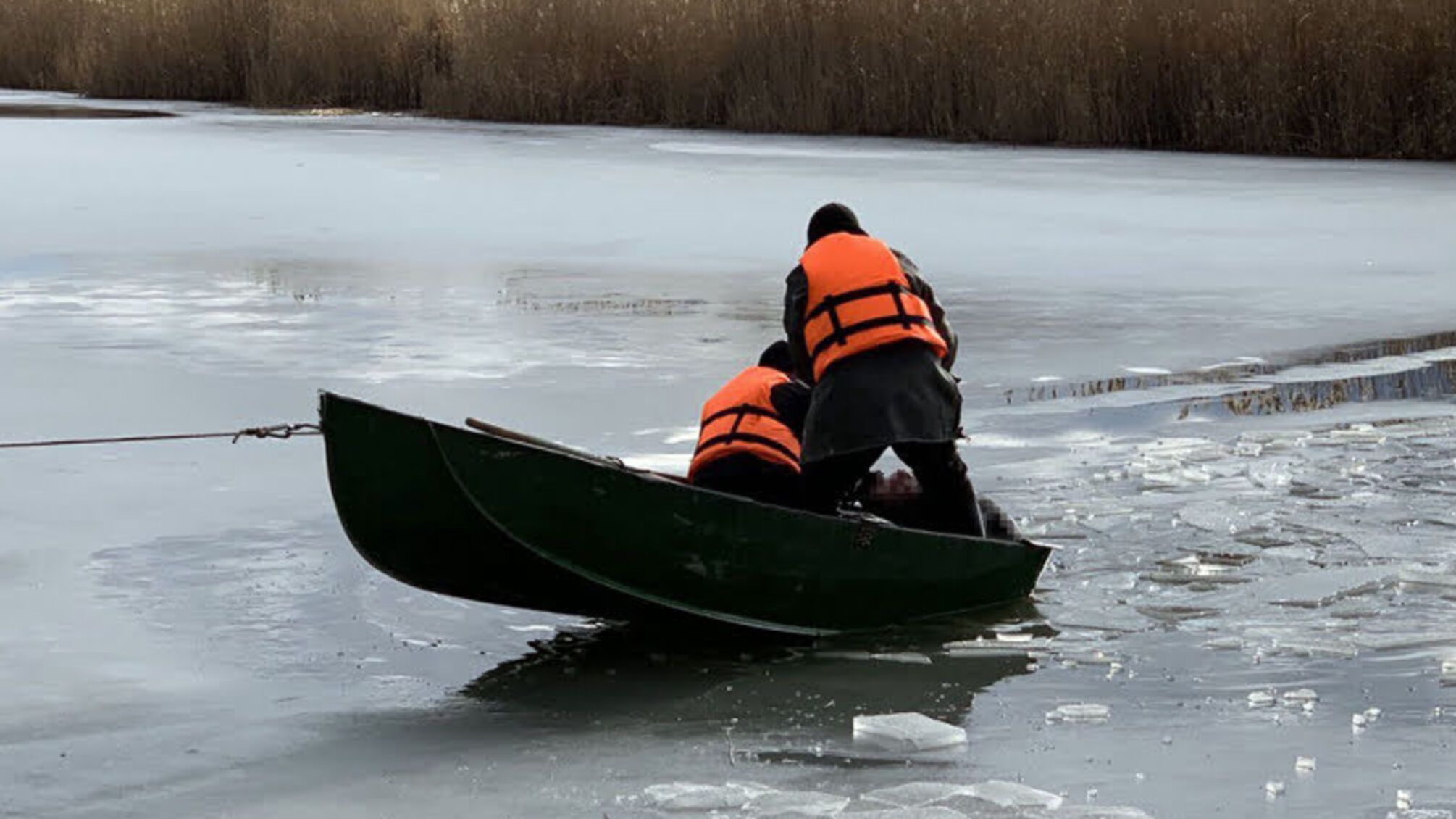Дніпропетровська область: рятувальники дістали тіло потонулого чоловіка 1991 року народження