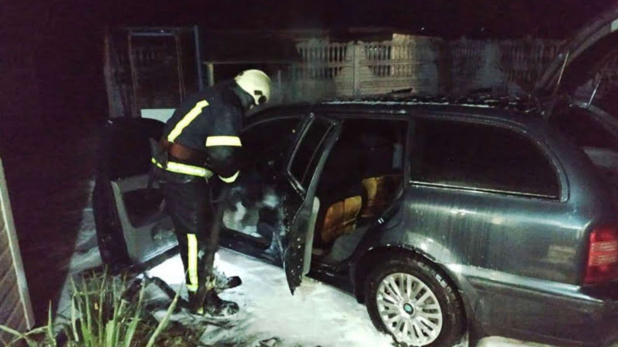 Запорізька область: бійці ДСНС ліквідували загоряння легкового автомобіля