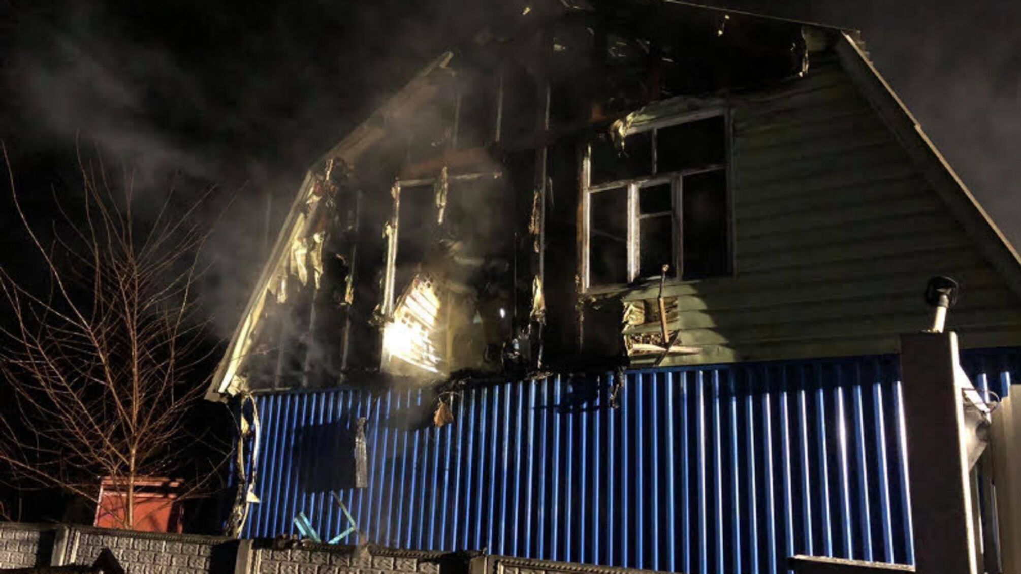 Вінницька область: ліквідовано пожежу в магазині автозапчастин