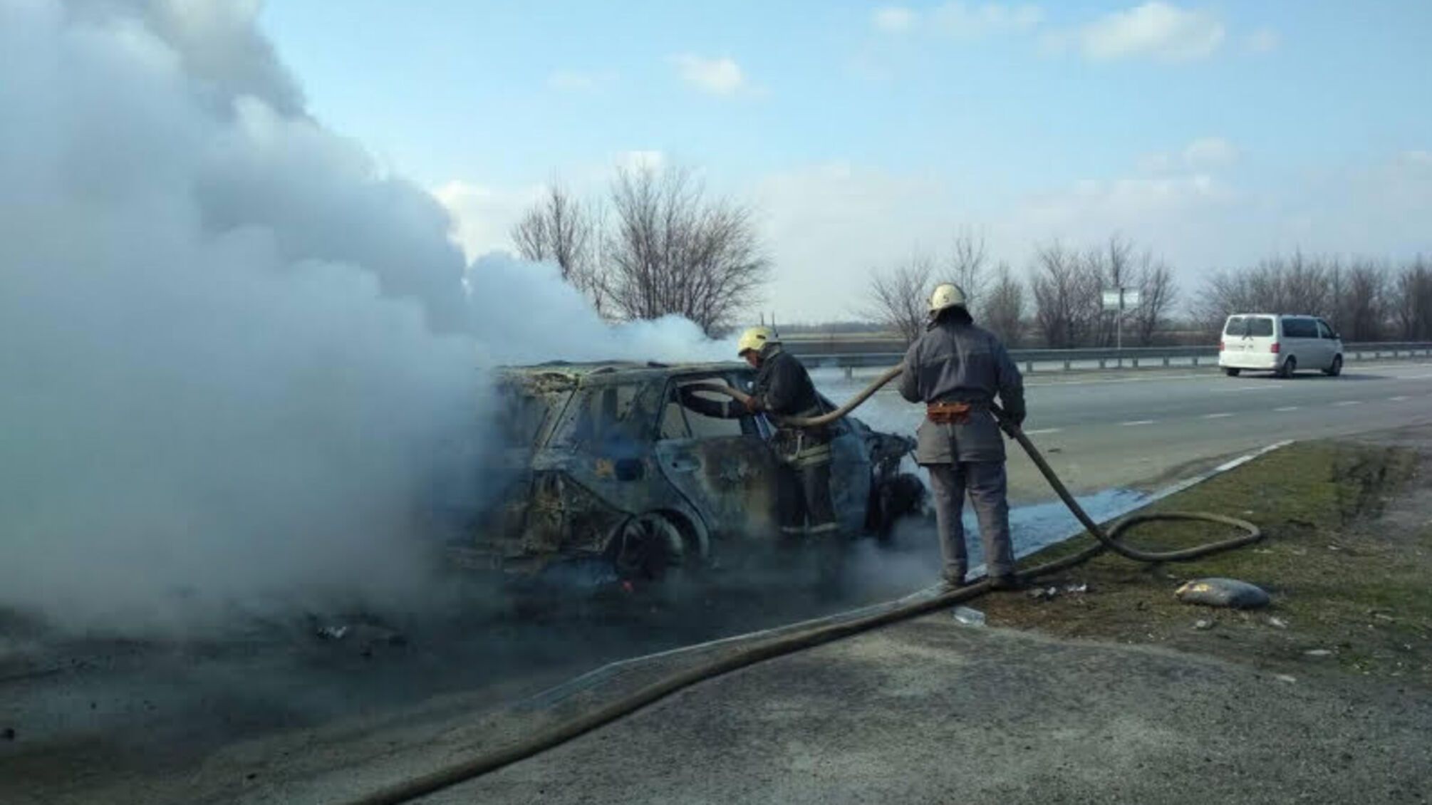 Запорізька область: вогнеборці ліквідували загоряння легкового автомобіля