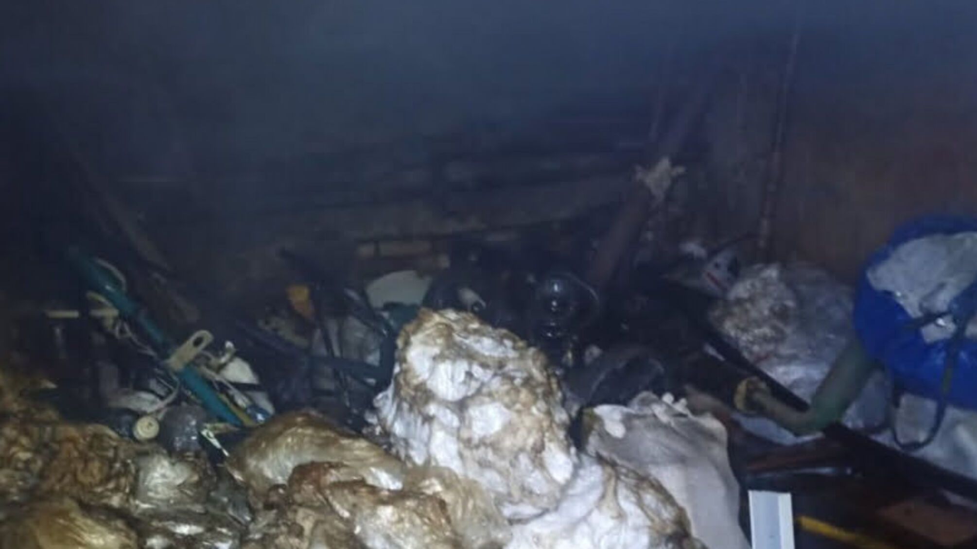Житомир: під час гасіння пожежі у підвальному приміщенні багатоповерхівки вогнеборці врятували чоловіка