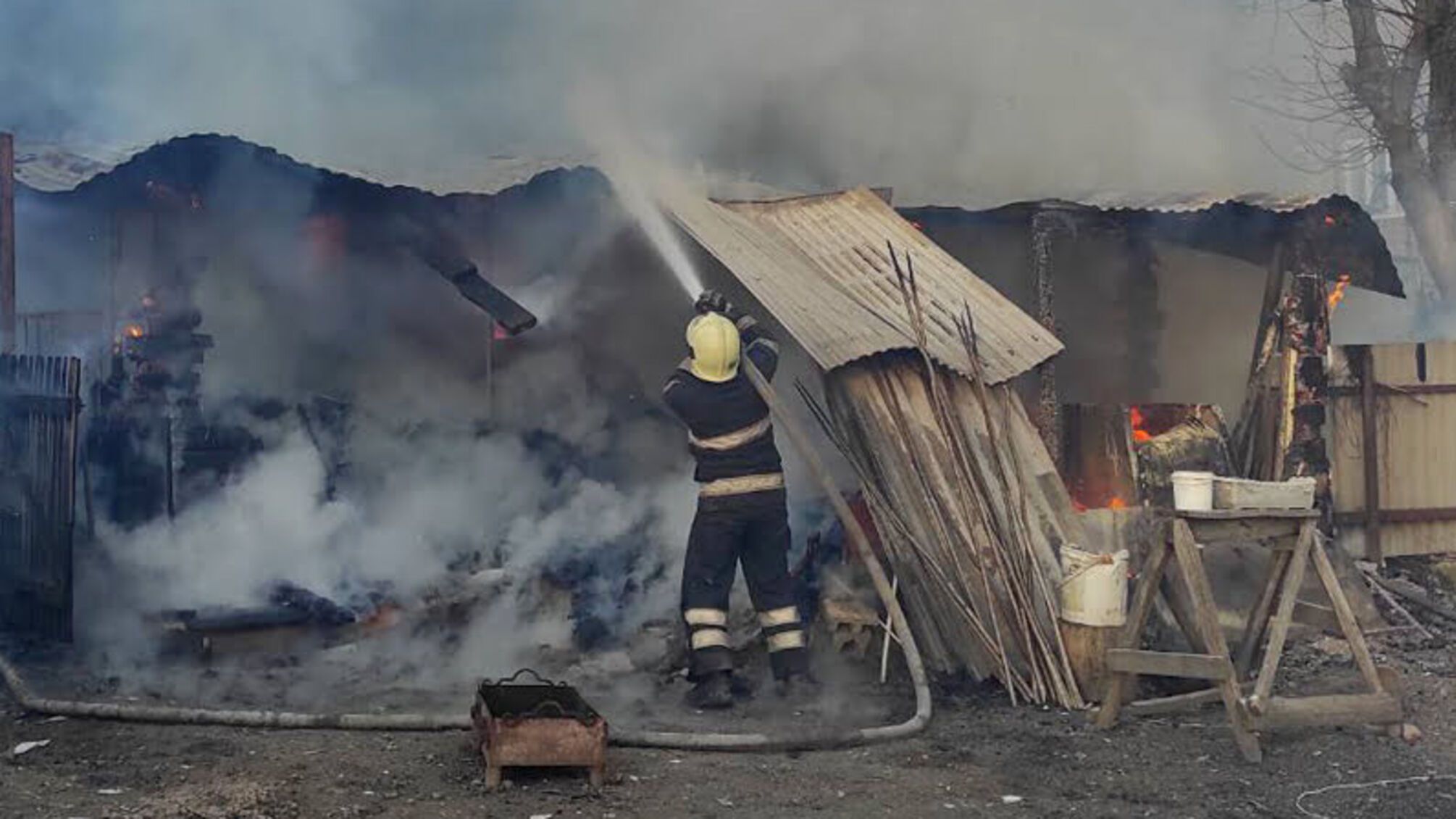 Закарпатська область: на Хустщині під час пожежі травмувалася власниця будинку