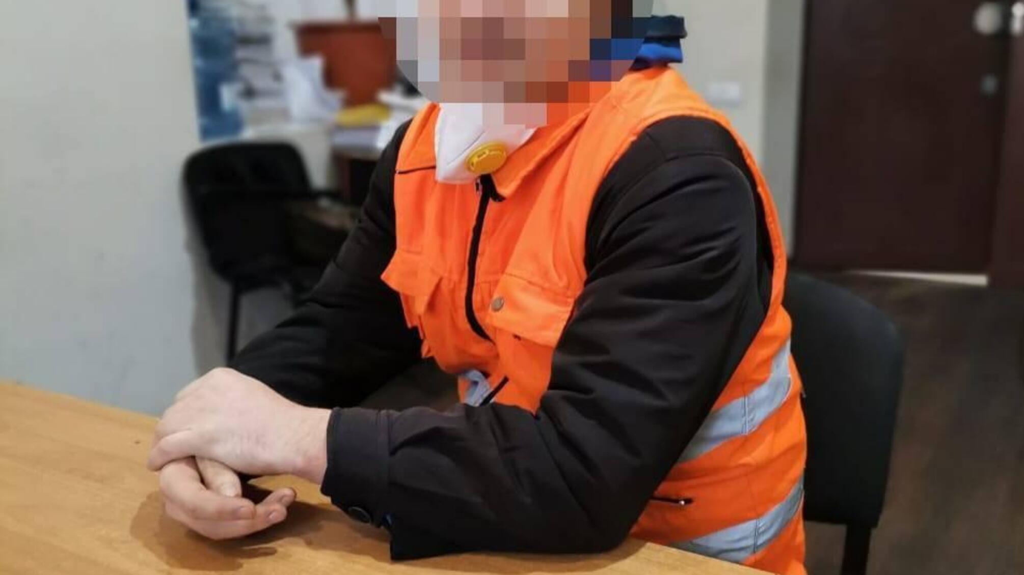 Поліцейські затримали чоловіка за неправдиве повідомлення про замінування п’яти будівель комунальних підприємств Одеси