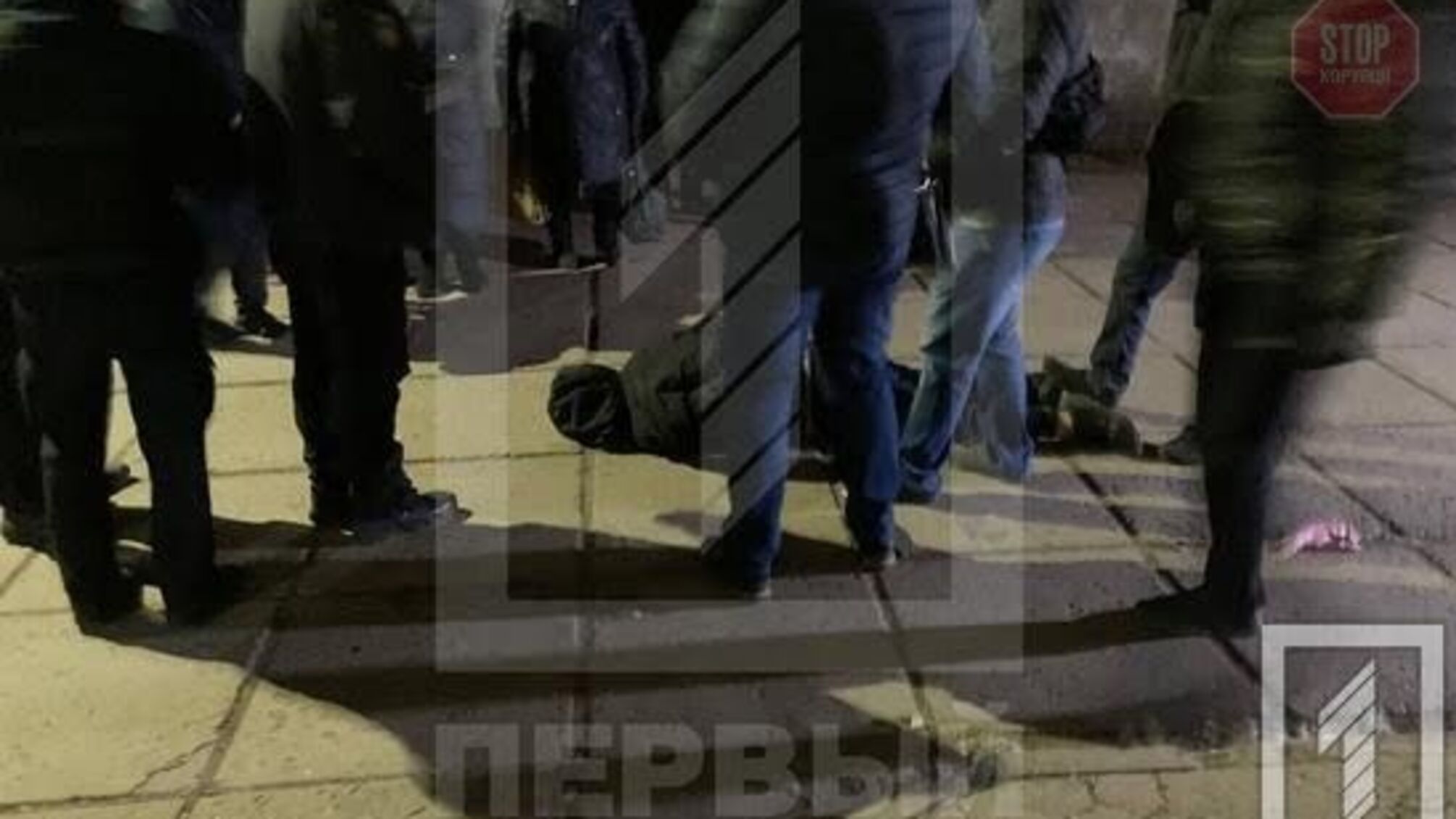 В Кривом Роге мужчина в лифте пытался изнасиловать 10-летнюю девочку (фото)