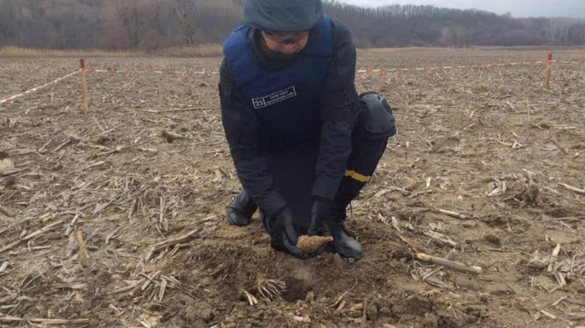 Черкаська область: сапери знищили гранату часів війни
