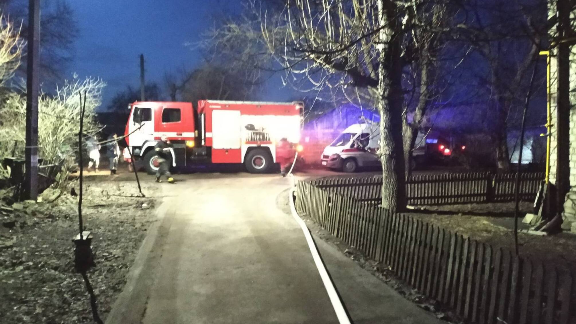 Харківська область: на пожежі врятовано 90-річну жінку