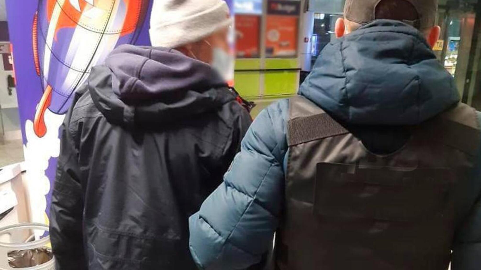 Слідчі поліції Житомирщини завершили розслідування діянь наркоугруповання: його організатор постане перед судом