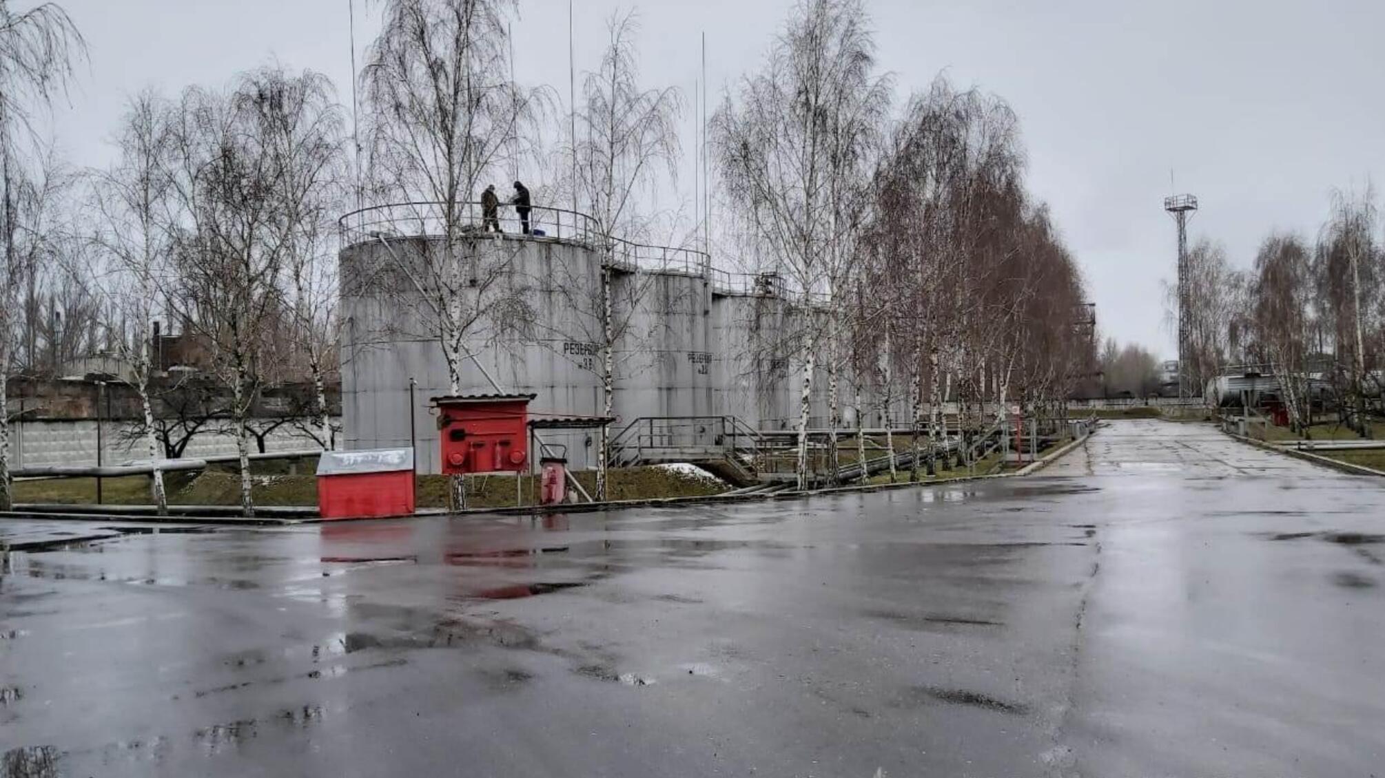 На Кіровоградщині правоохоронці викрили службових осіб у незаконному виготовленні та реалізації пально-мастильних матеріалів
