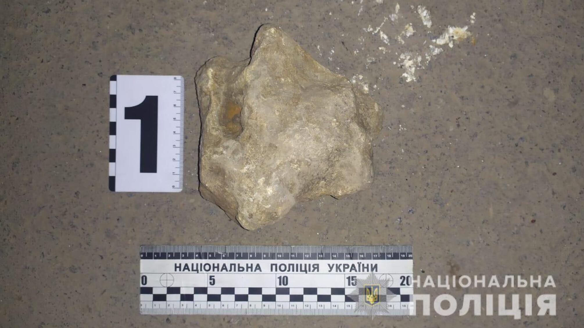 На Одещині поліцейські затримали 17-річного хлопця за пограбування школярки