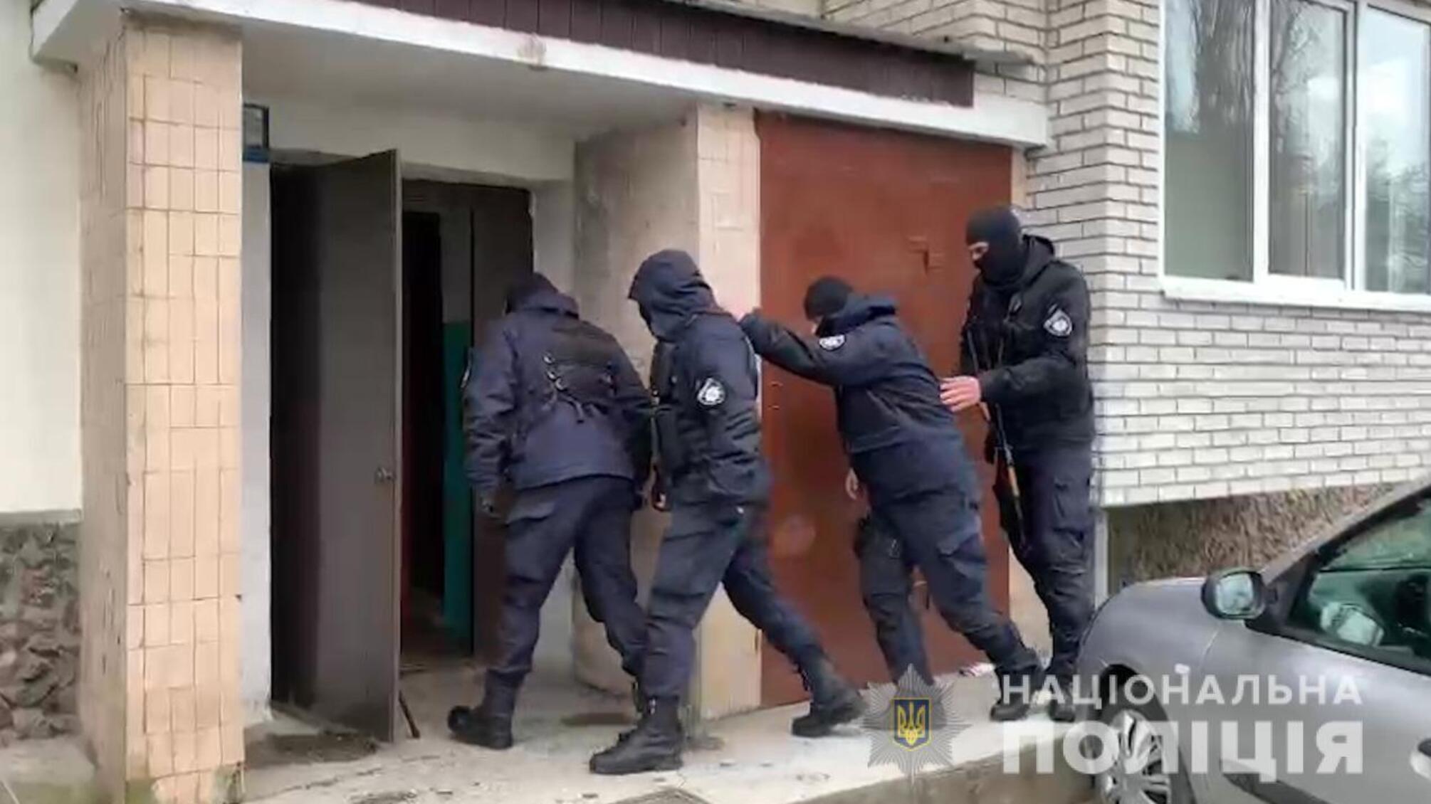 Правоохоронці Одещини викрили групу осіб, які скоїли розбійний напад на будинок підприємця-моряка з Ізмаїла