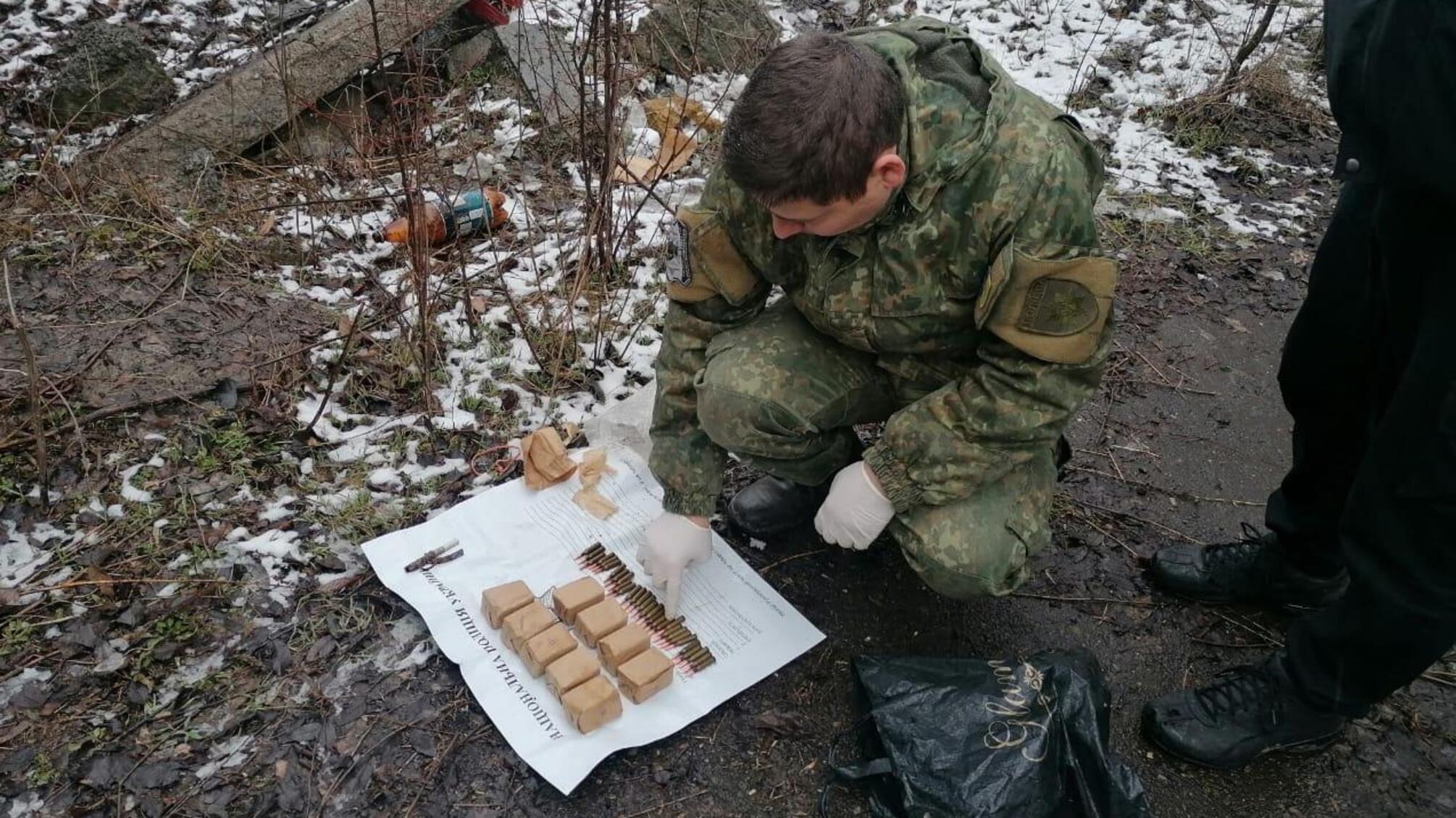 У Кривому Розі правоохоронці виявили схрон з боєприпасами