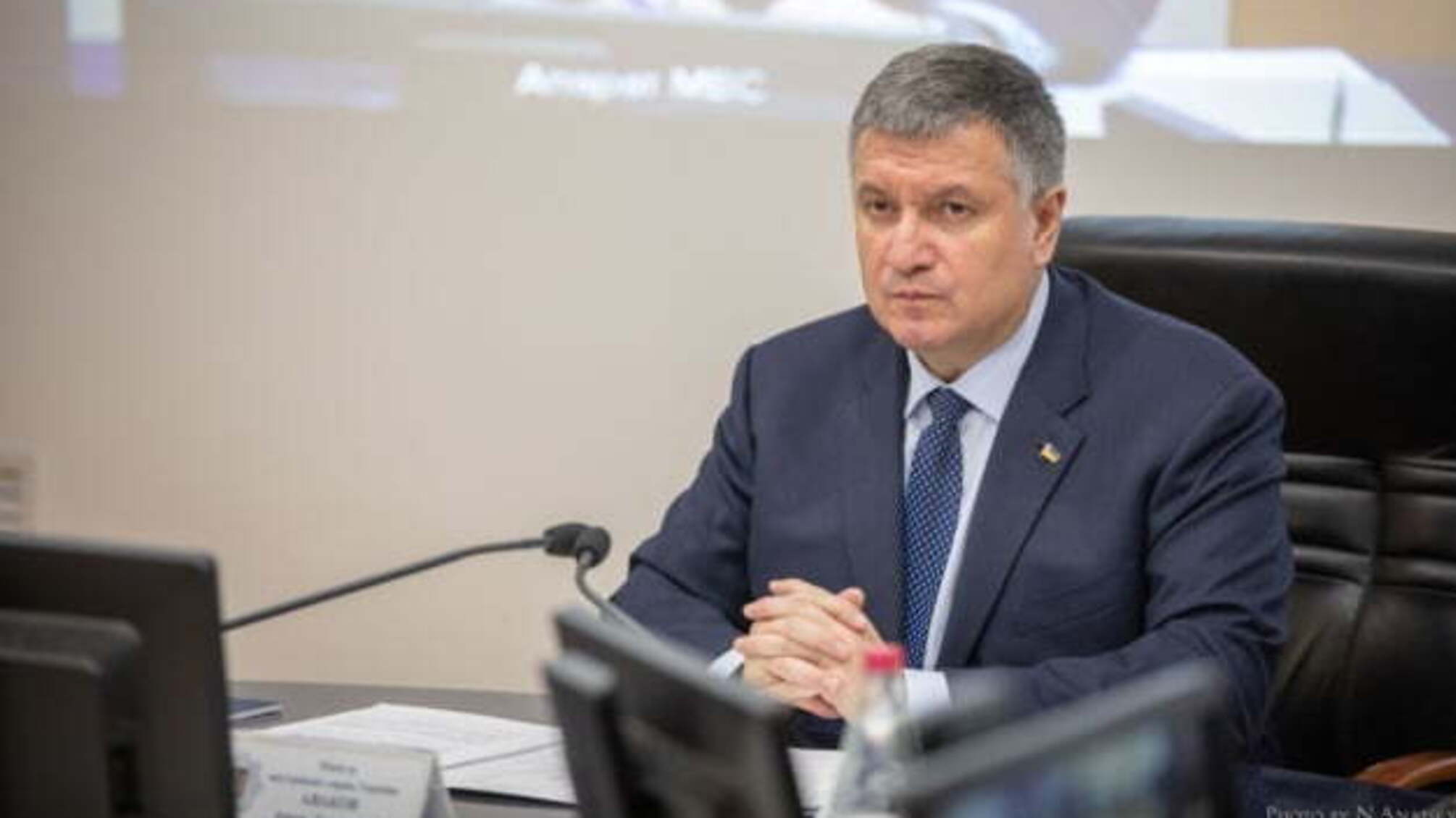 Аваков: Ми звільняємо по півтора поліцейського в день
