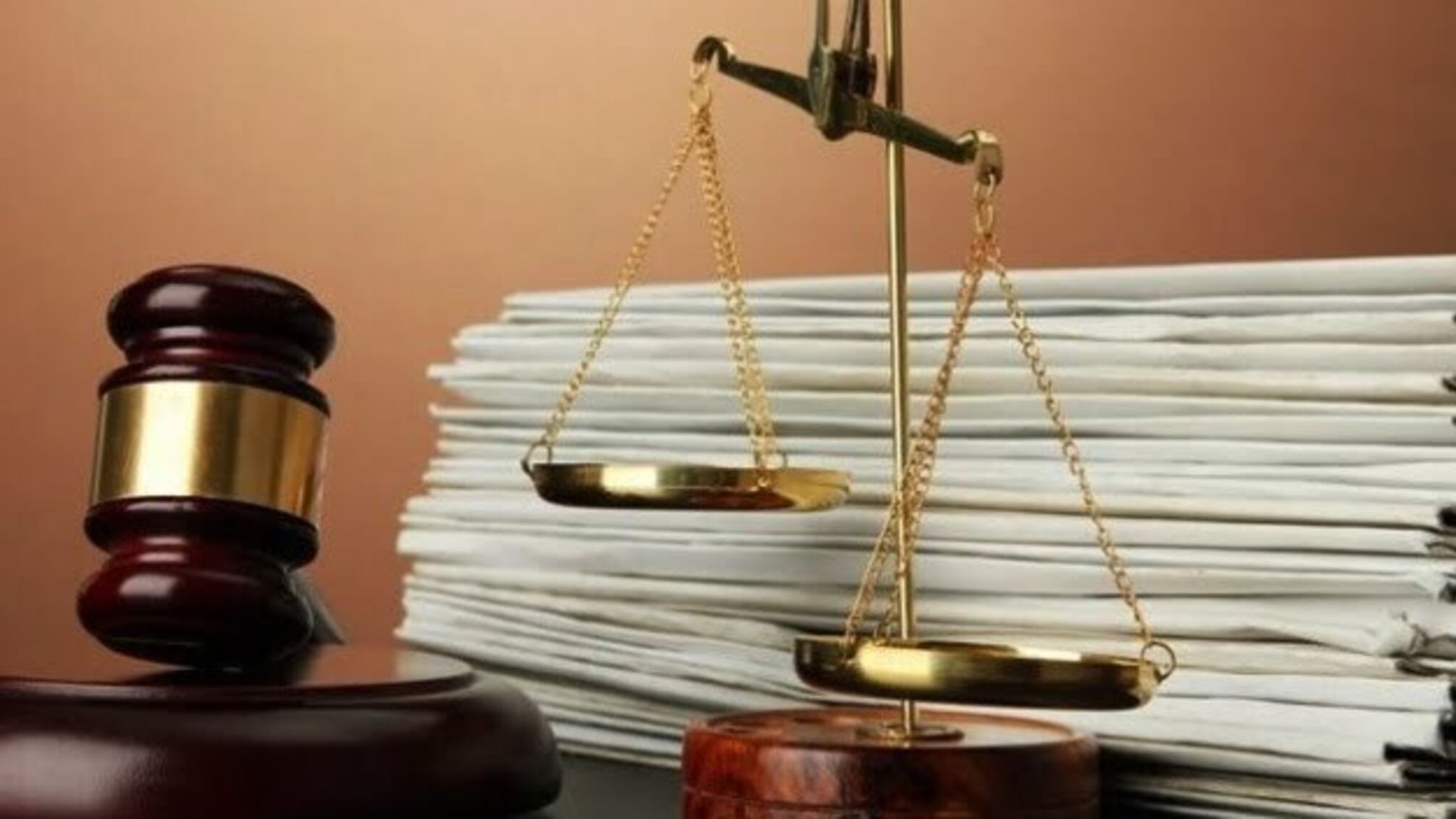 Міжнародна комісія юристів закликає українську владу гарантувати незалежність судової системи