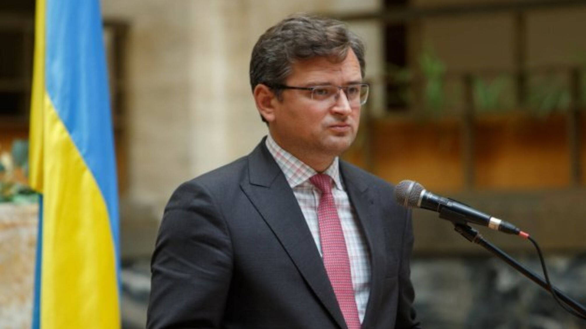 Кулеба - про статтю WP: Глибоко помилково зводити відносини між Україною та США до однієї розмови