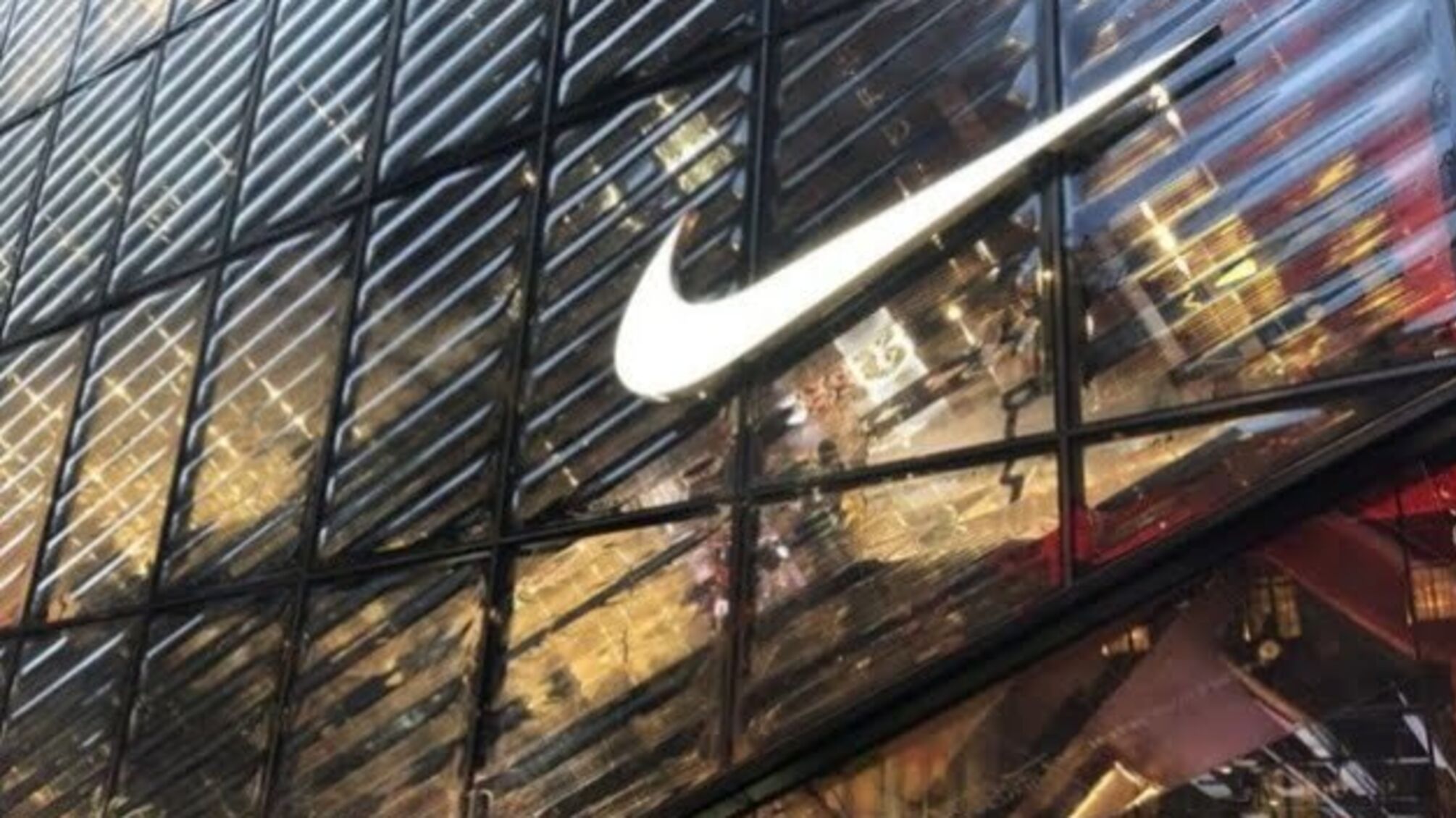 Виконавча директорка Nike звільнилася після скандалу