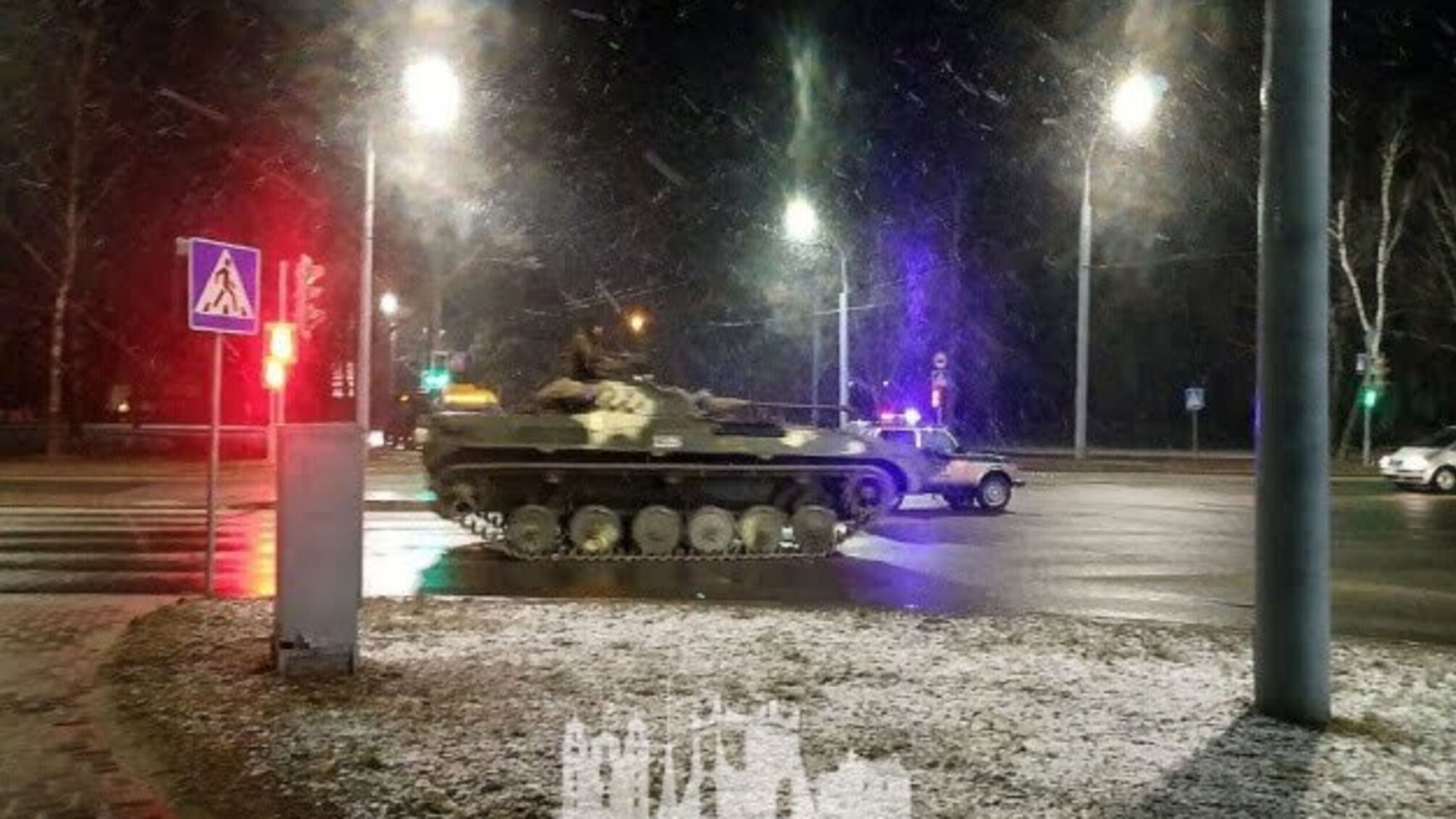 Біля кордону Білорусі з Польщею та Литвою помітили велику колону бронетехніки