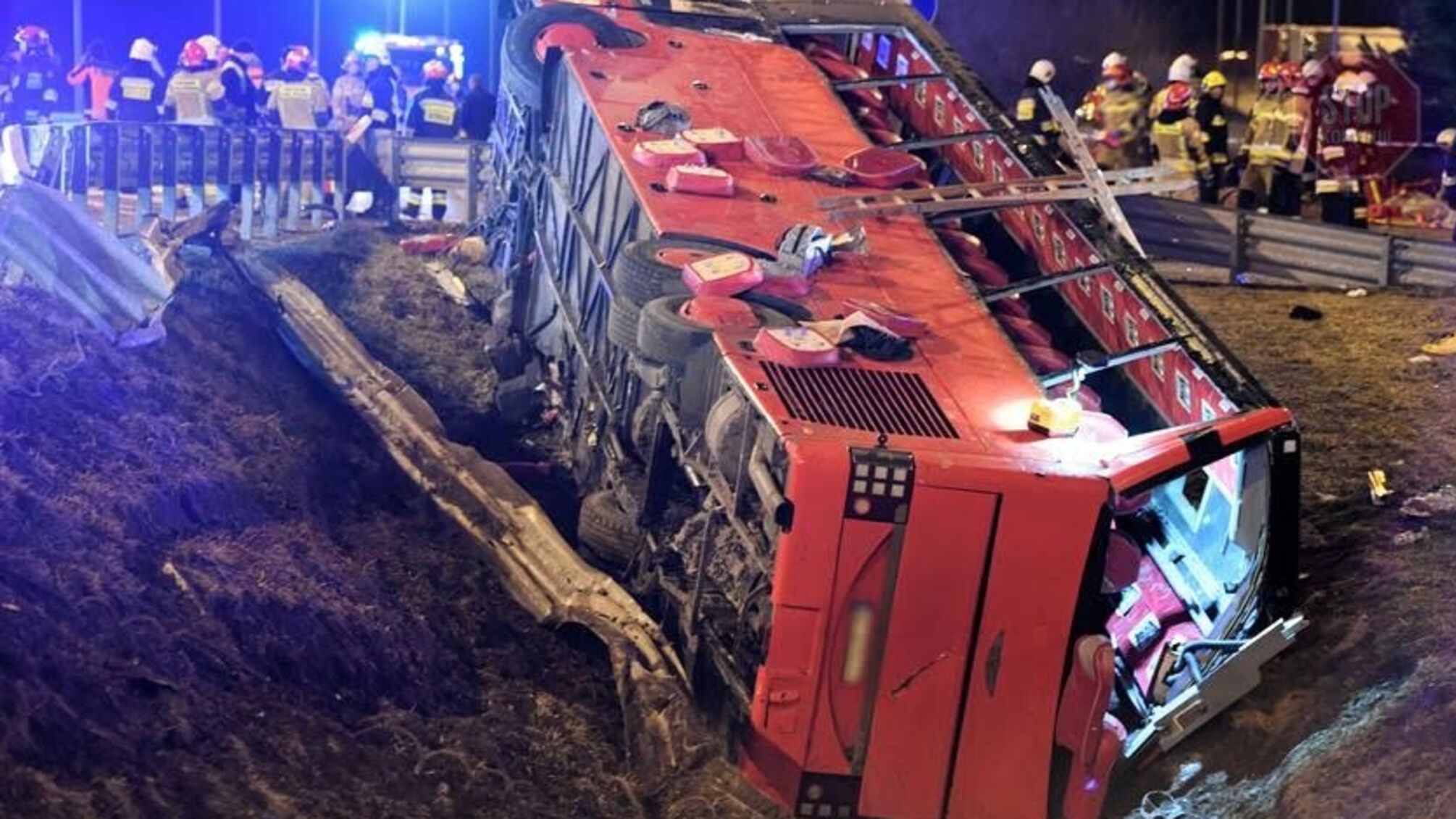 У Польщі автобус з українцями потрапив у ДТП, є жертви