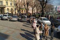 У Чернівцях під Міськраду на протест вийшли підприємці (фото)